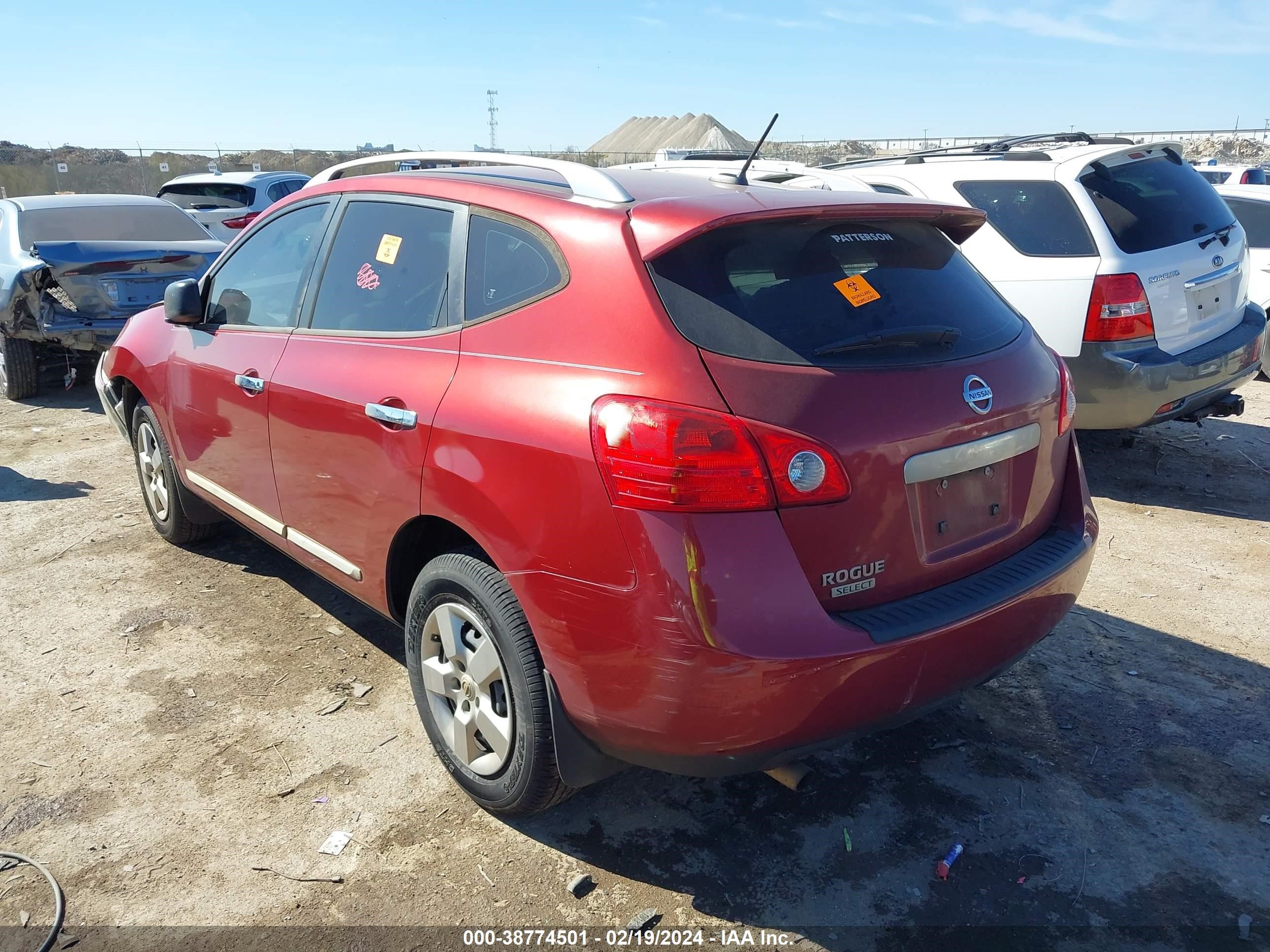 Photo 2 VIN: JN8AS5MT2EW622799 - NISSAN ROGUE 