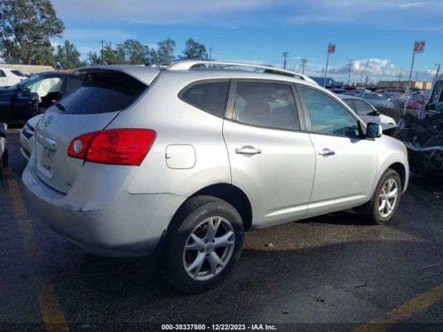 Photo 3 VIN: JN8AS5MT3AW002568 - NISSAN ROGUE 