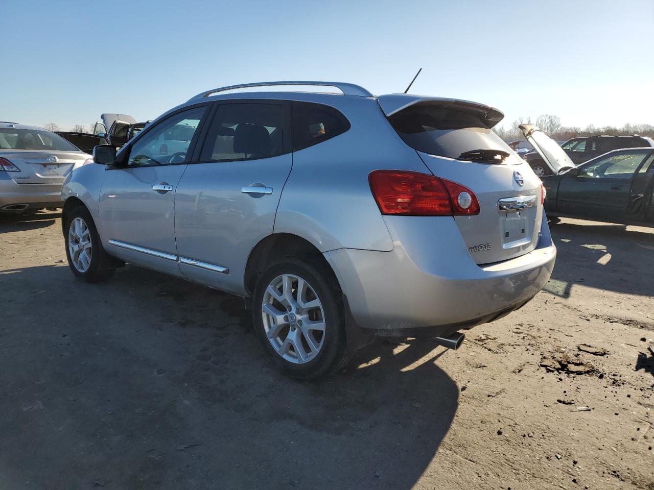 Photo 1 VIN: JN8AS5MT3BW166095 - NISSAN ROGUE S 