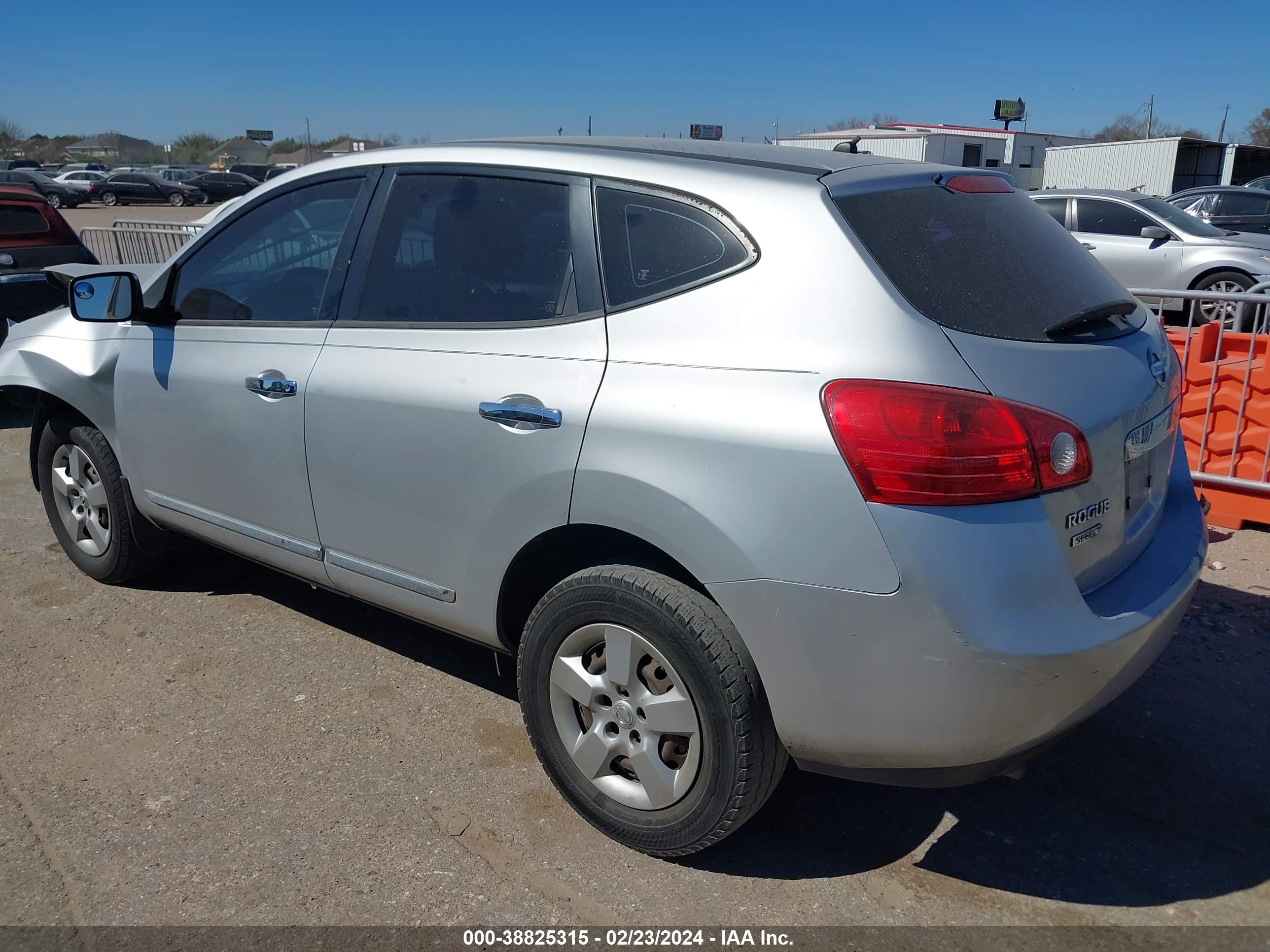 Photo 2 VIN: JN8AS5MT3EW609043 - NISSAN ROGUE 