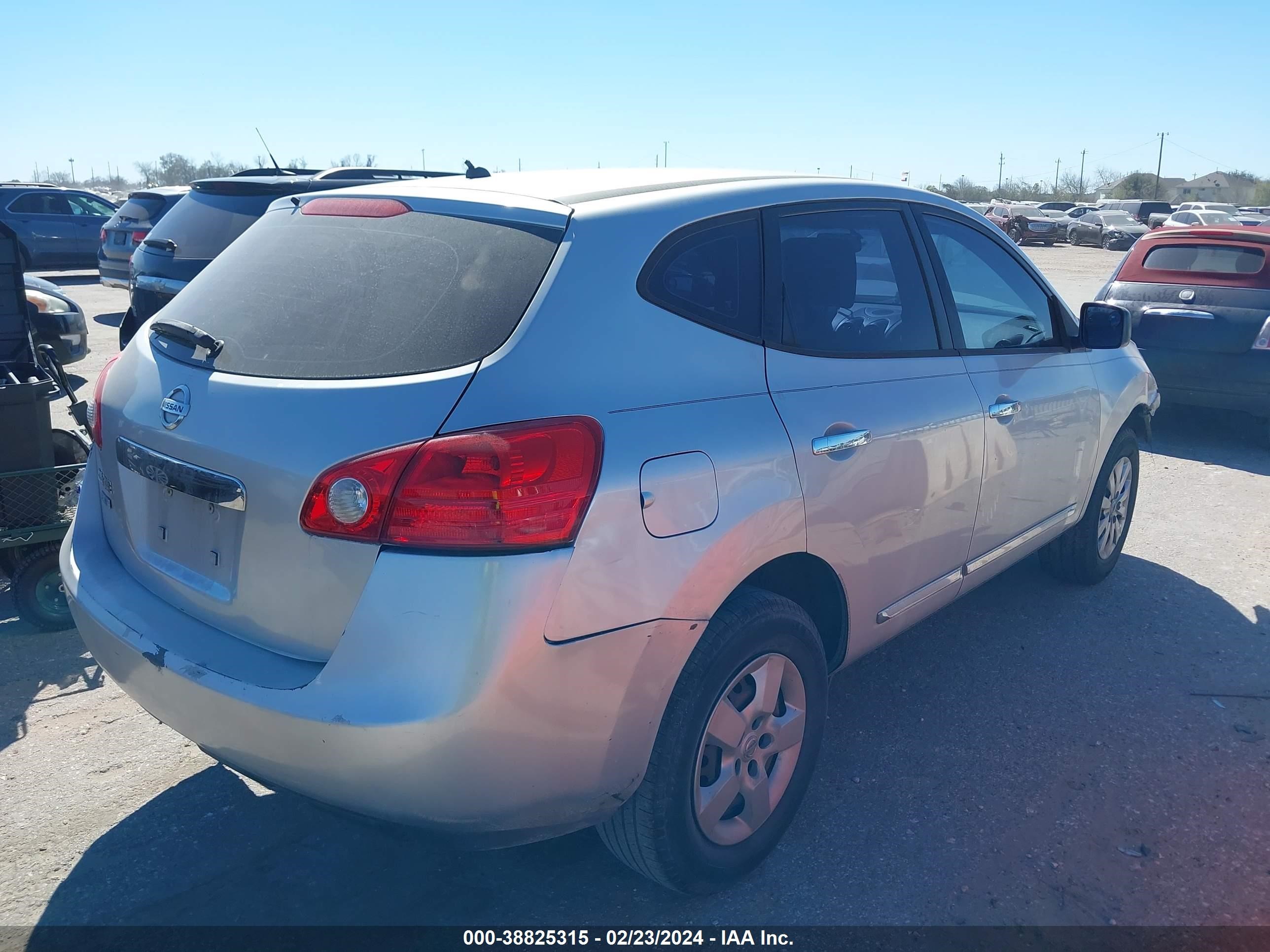 Photo 3 VIN: JN8AS5MT3EW609043 - NISSAN ROGUE 