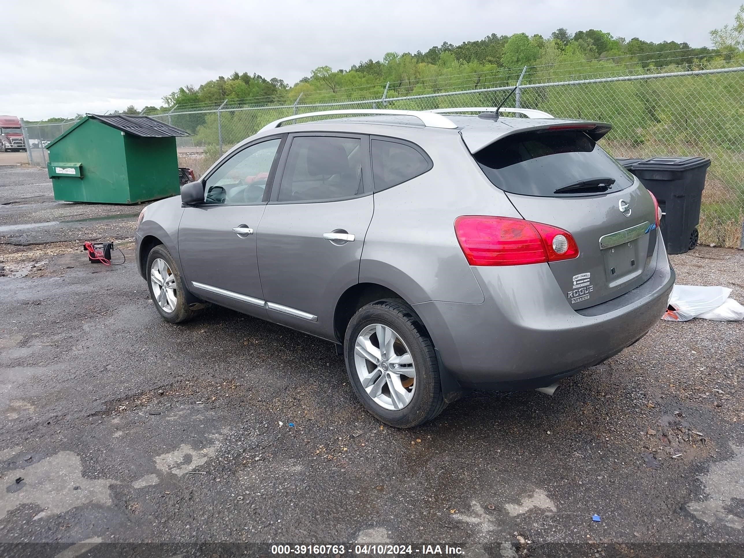 Photo 2 VIN: JN8AS5MT3FW673732 - NISSAN ROGUE 