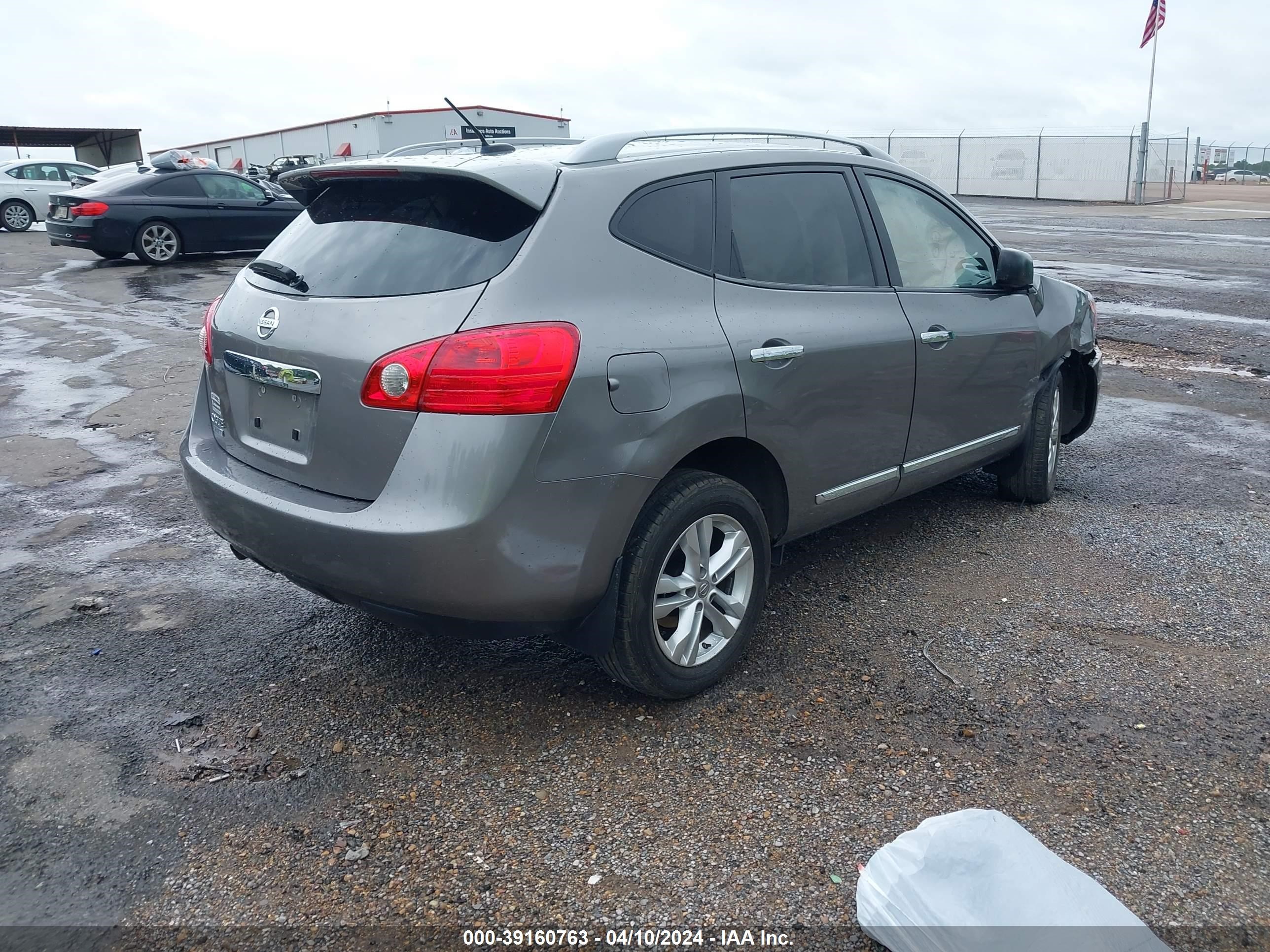 Photo 3 VIN: JN8AS5MT3FW673732 - NISSAN ROGUE 