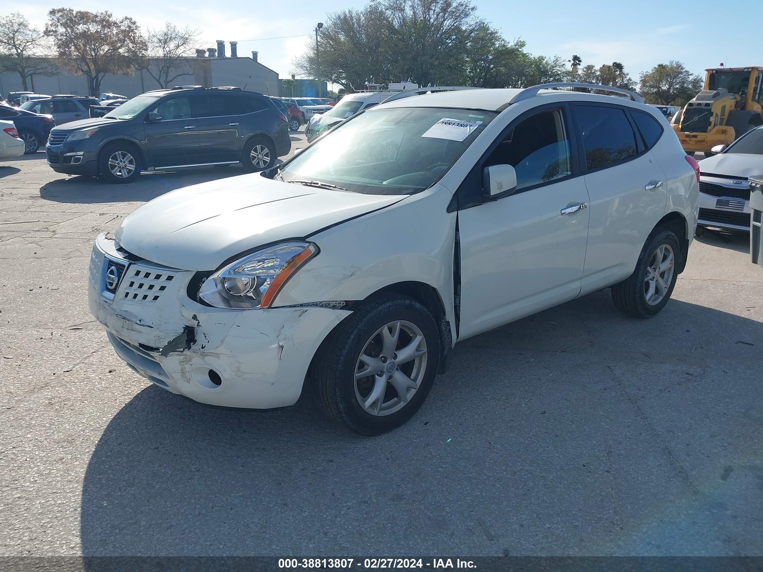 Photo 1 VIN: JN8AS5MT4AW027902 - NISSAN ROGUE 