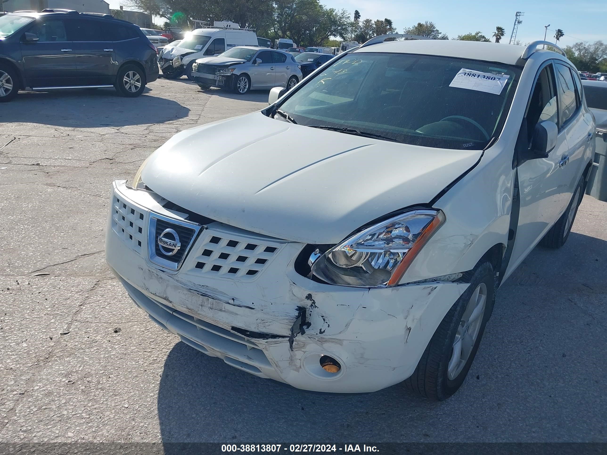 Photo 5 VIN: JN8AS5MT4AW027902 - NISSAN ROGUE 