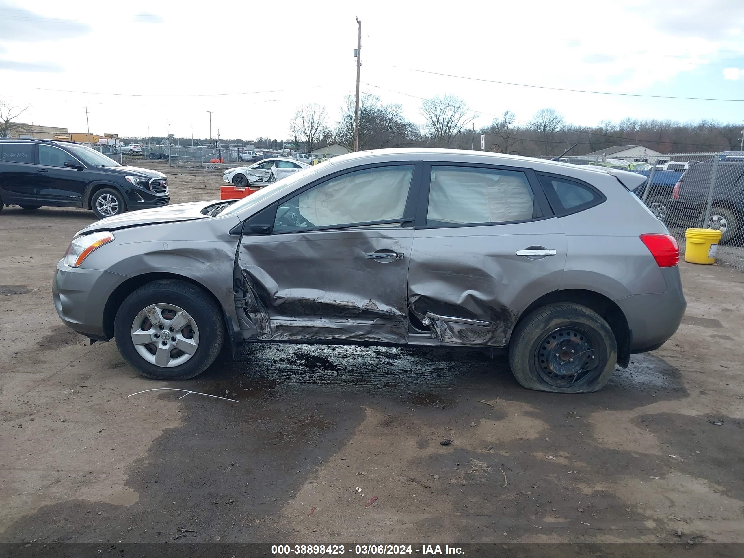 Photo 13 VIN: JN8AS5MT4BW187859 - NISSAN ROGUE 