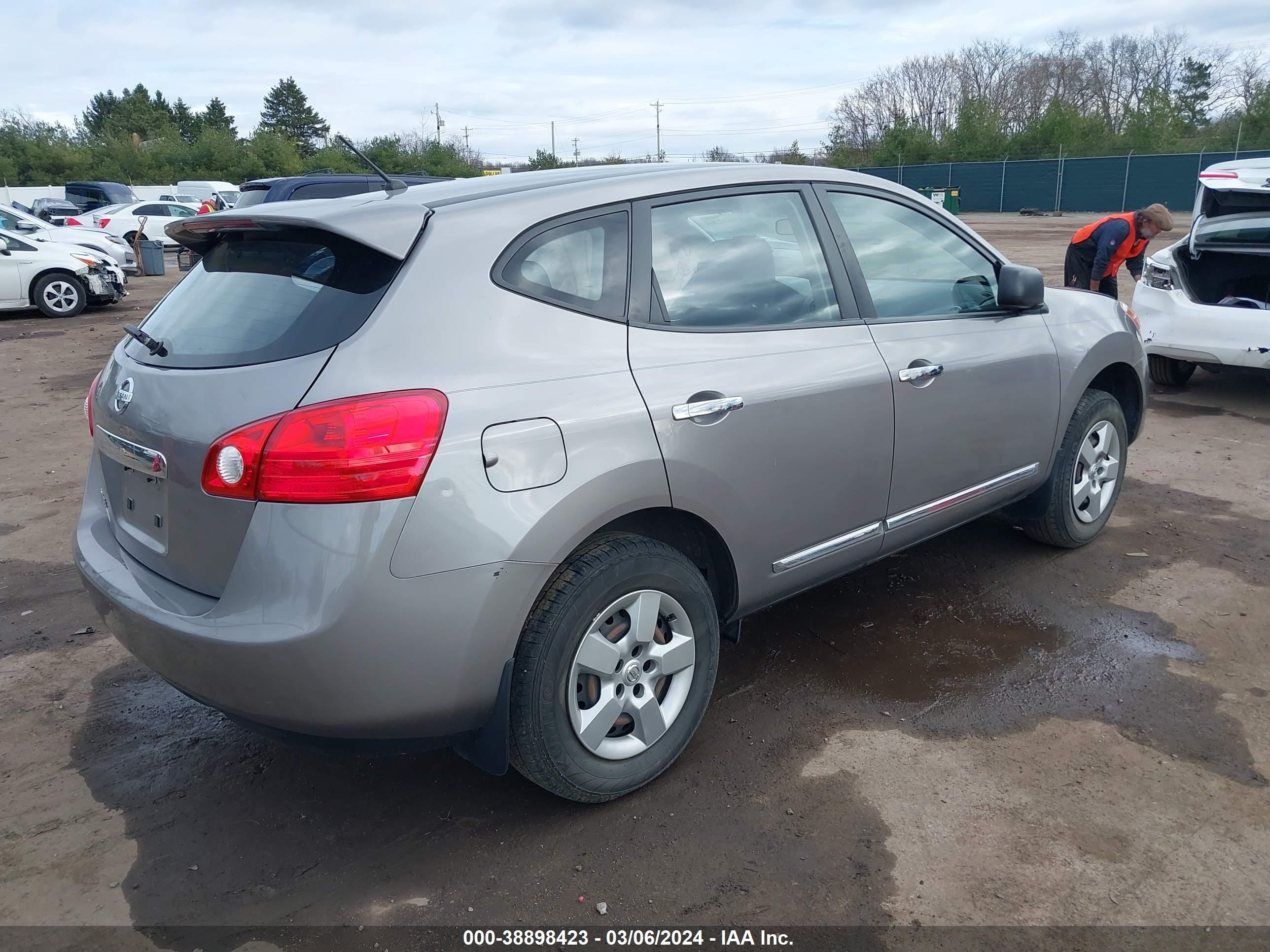 Photo 3 VIN: JN8AS5MT4BW187859 - NISSAN ROGUE 