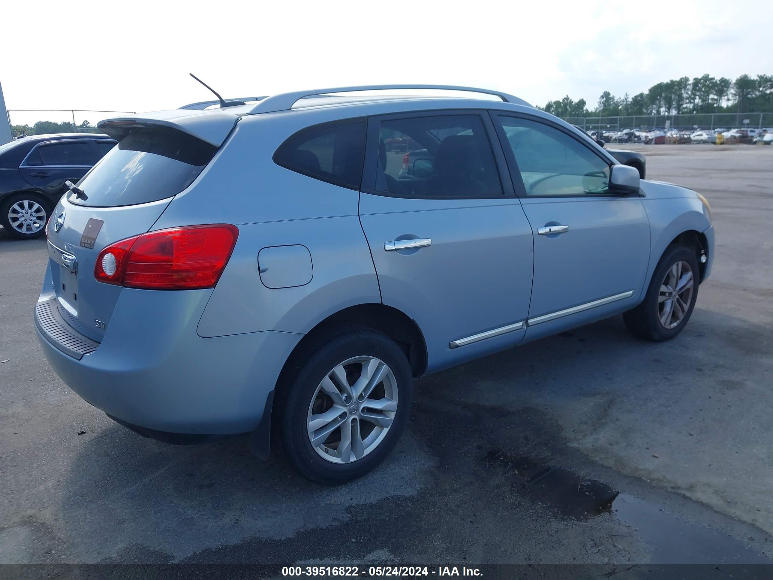 Photo 3 VIN: JN8AS5MT4CW273397 - NISSAN ROGUE 