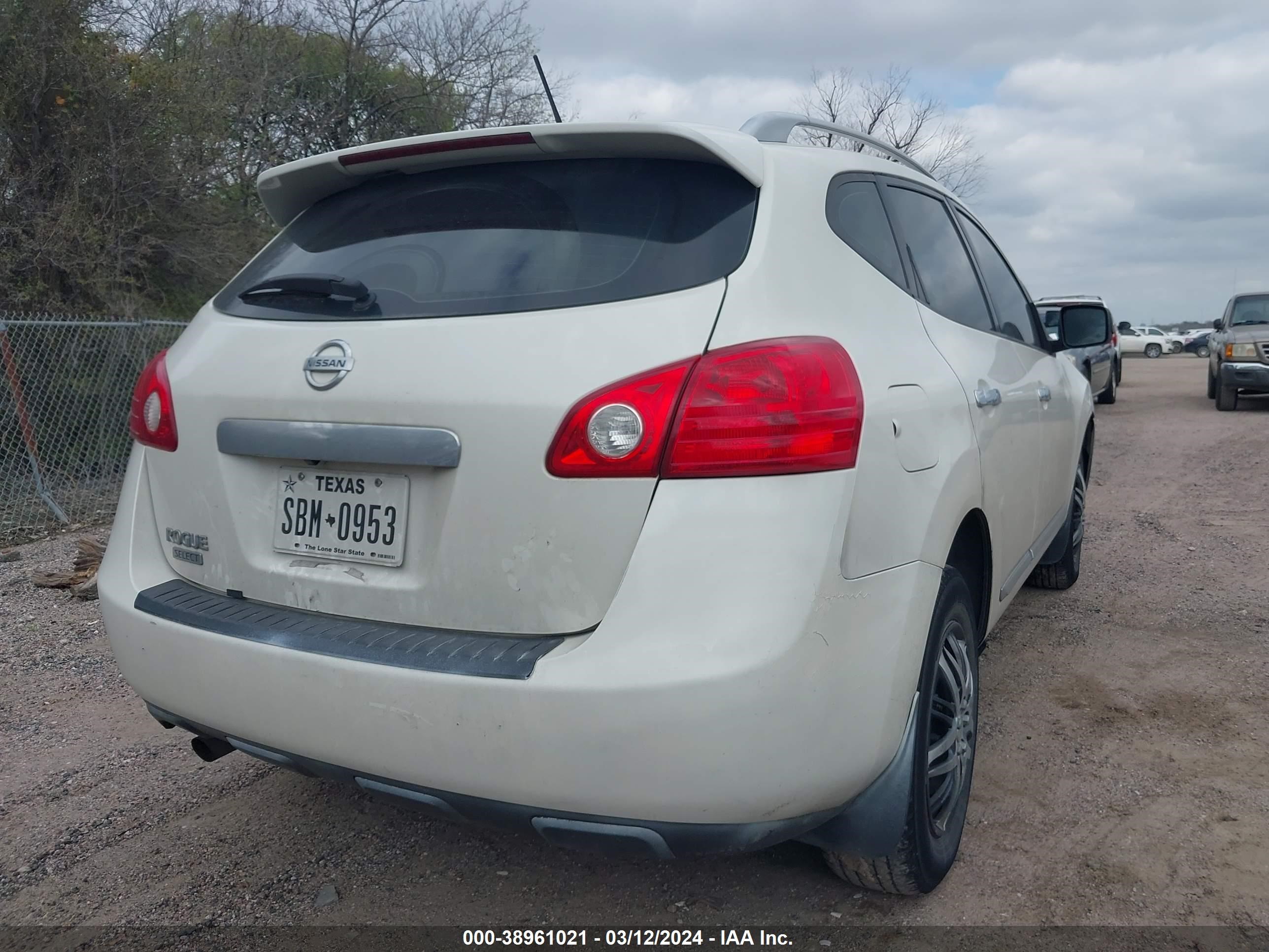 Photo 3 VIN: JN8AS5MT4EW622318 - NISSAN ROGUE 