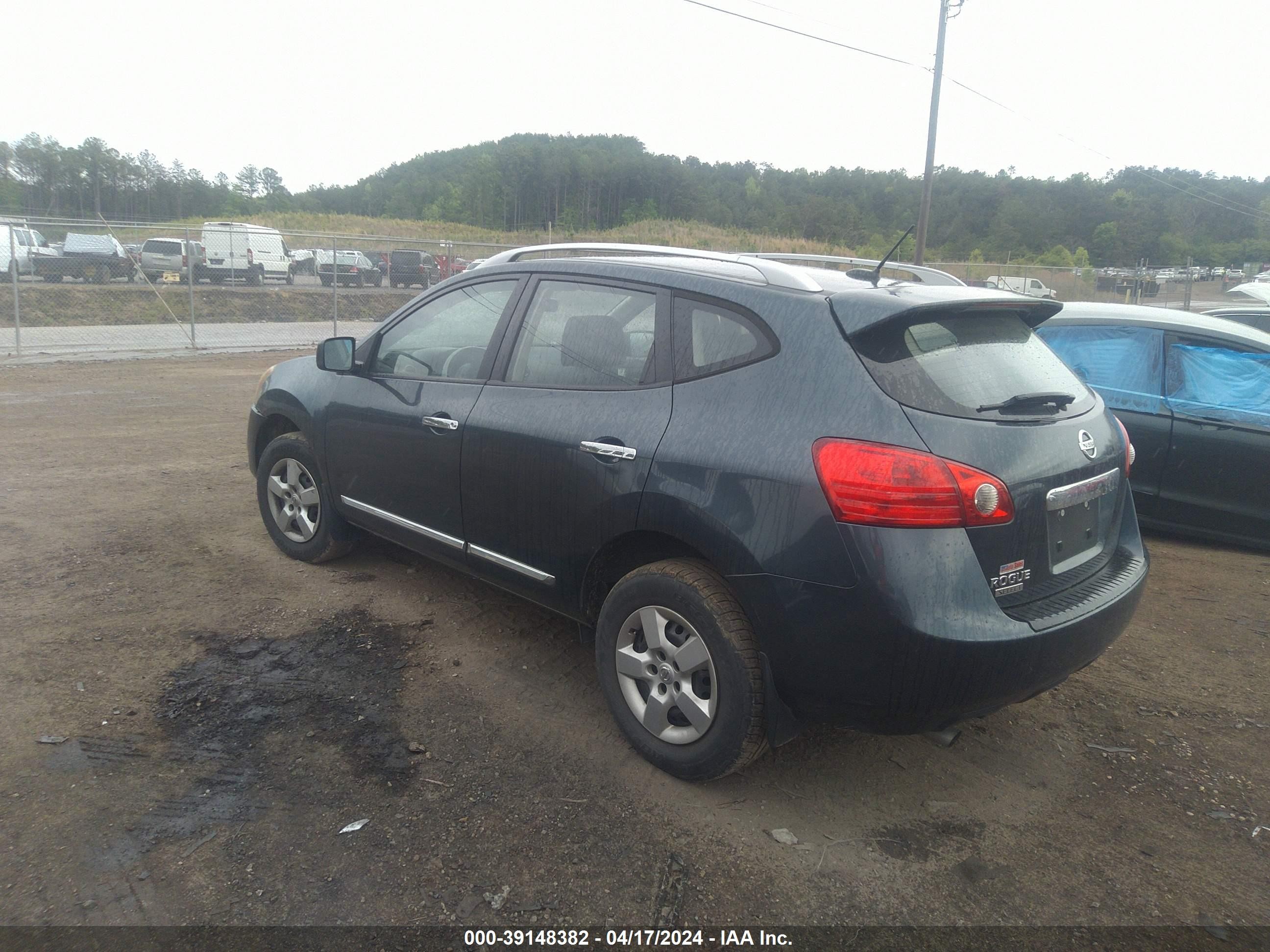 Photo 2 VIN: JN8AS5MT4FW672332 - NISSAN ROGUE 