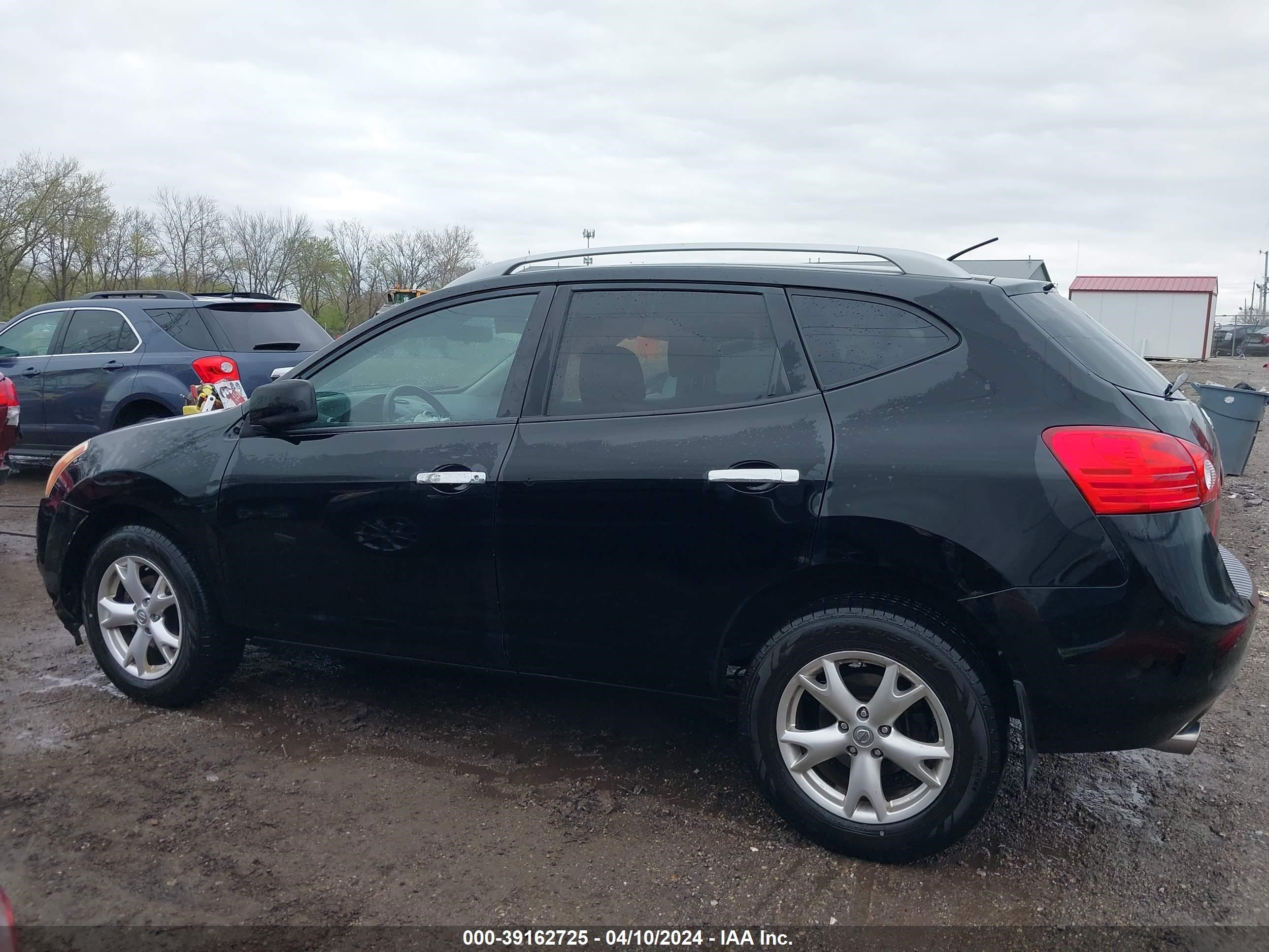 Photo 13 VIN: JN8AS5MT5AW005181 - NISSAN ROGUE 