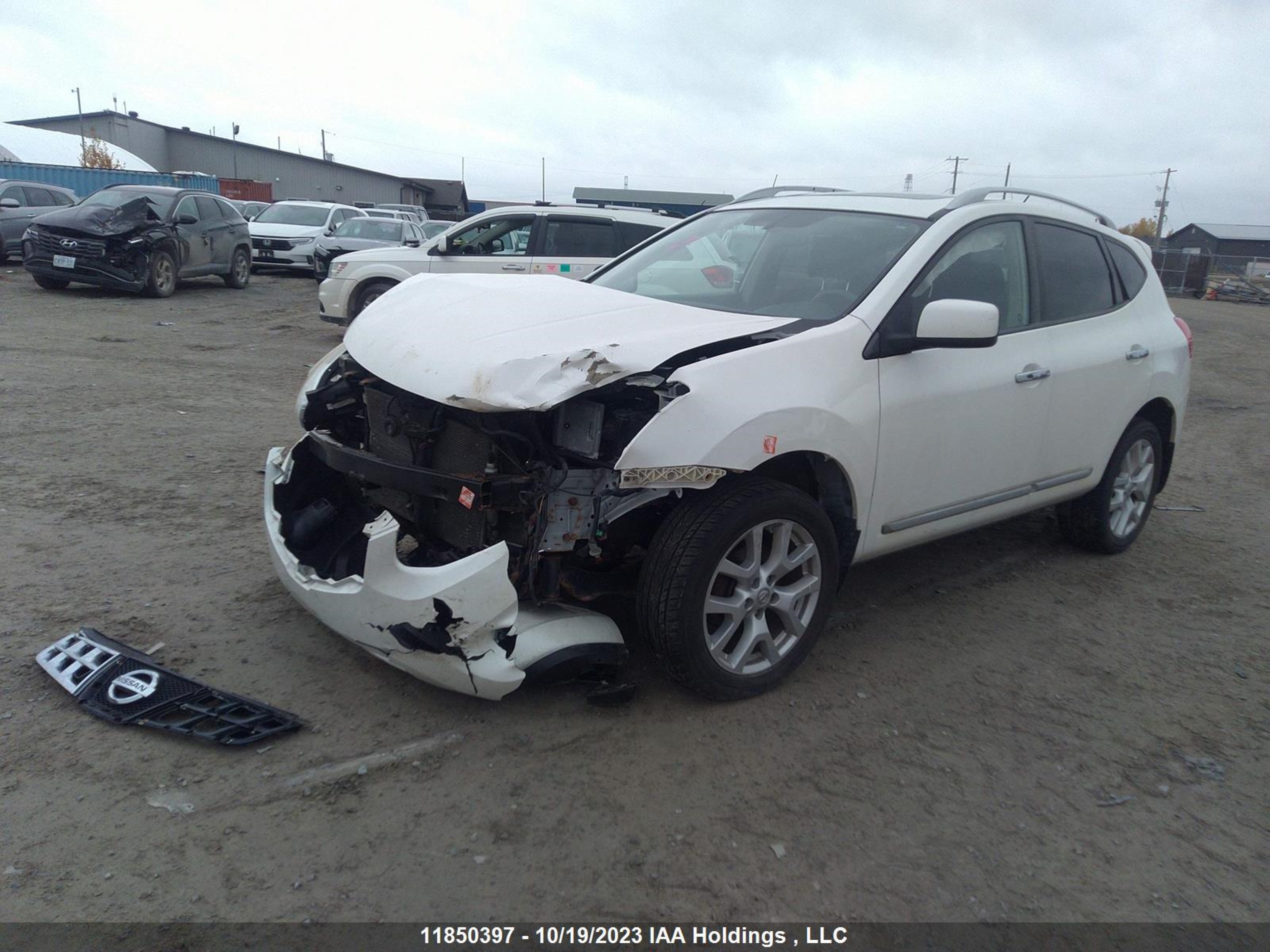 Photo 1 VIN: JN8AS5MT5BW172982 - NISSAN ROGUE 