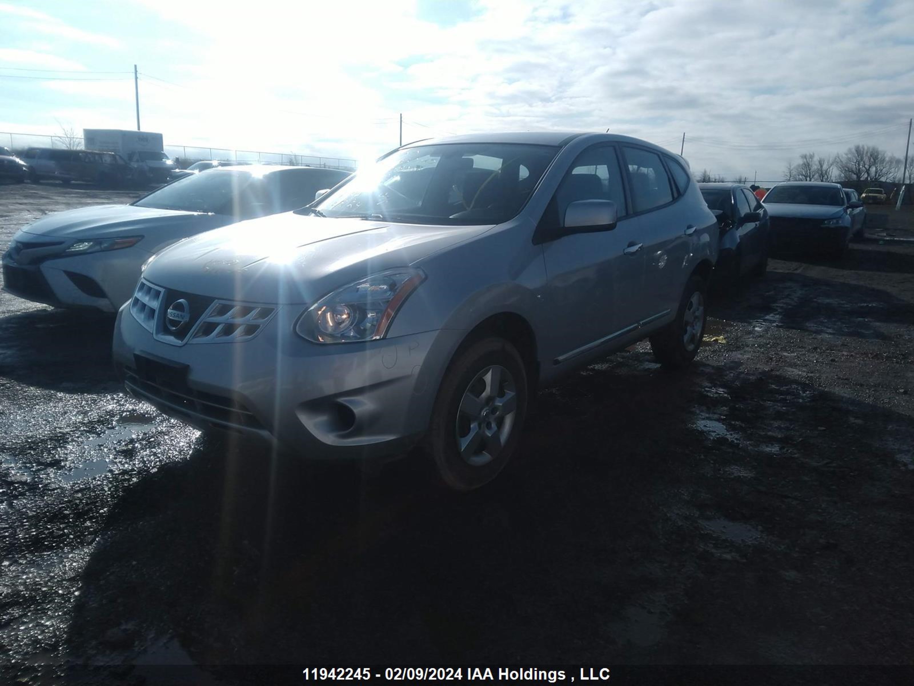 Photo 1 VIN: JN8AS5MT5BW173968 - NISSAN ROGUE 