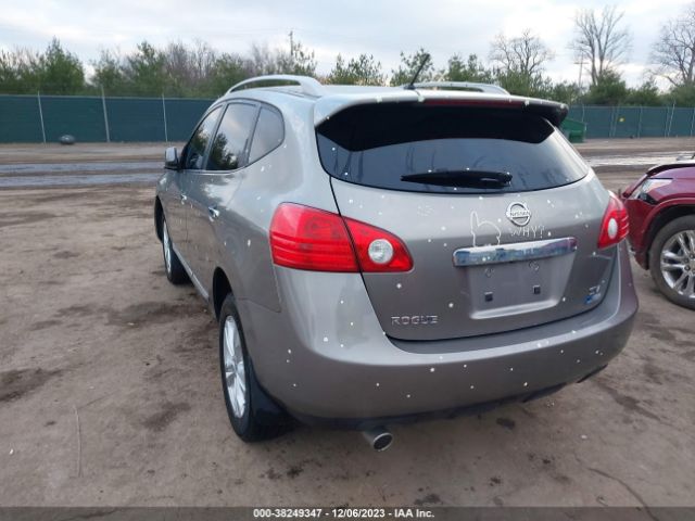 Photo 2 VIN: JN8AS5MT5CW257578 - NISSAN ROGUE 