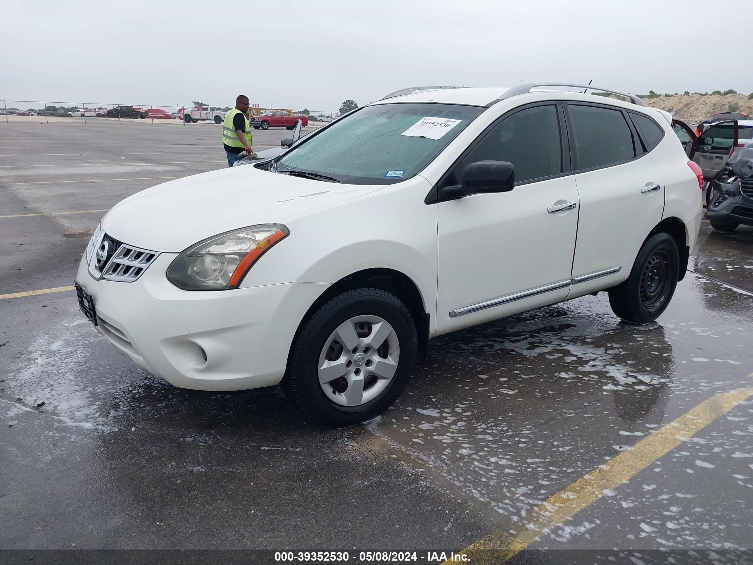 Photo 1 VIN: JN8AS5MT5FW674218 - NISSAN ROGUE 