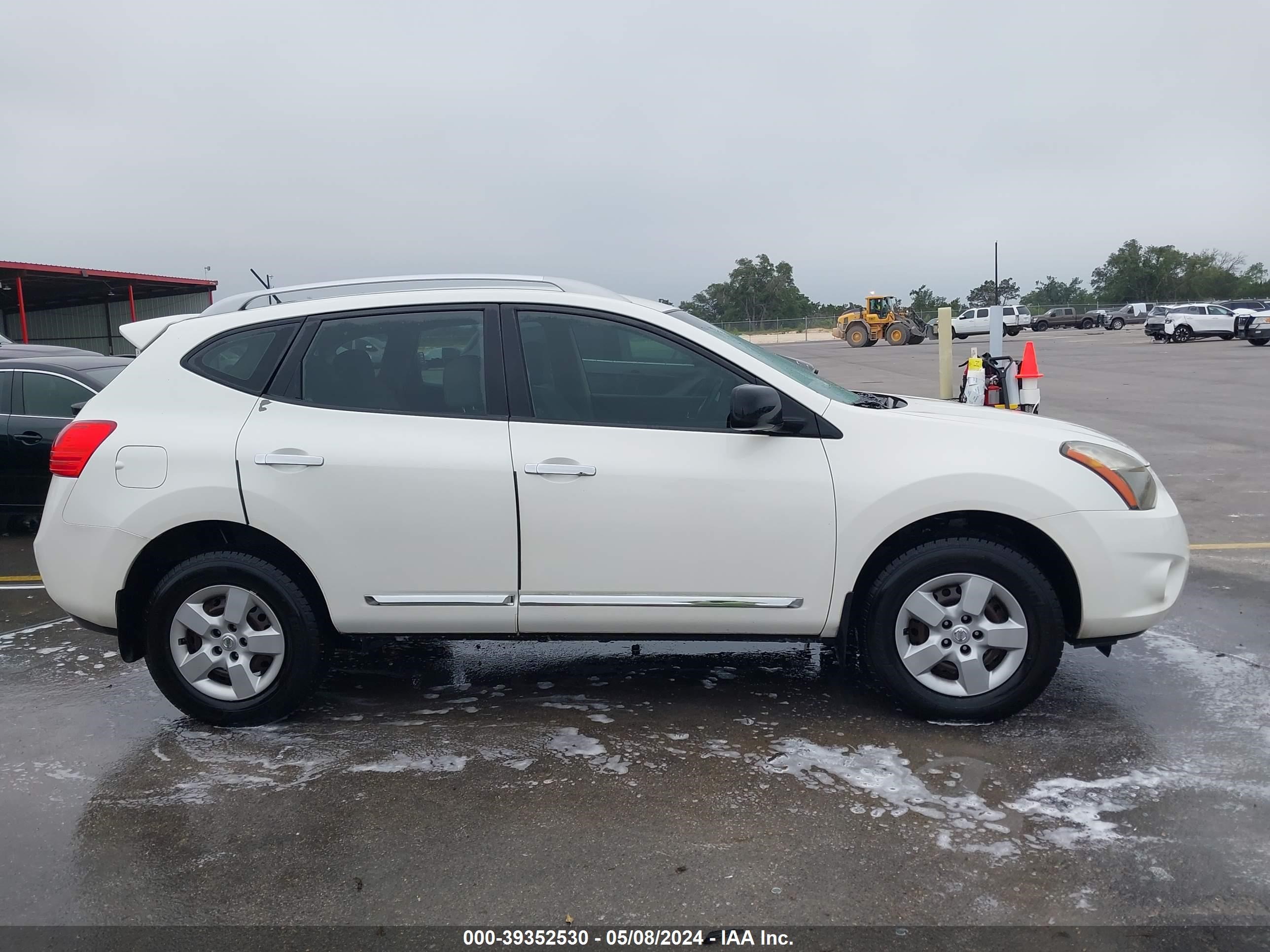 Photo 12 VIN: JN8AS5MT5FW674218 - NISSAN ROGUE 