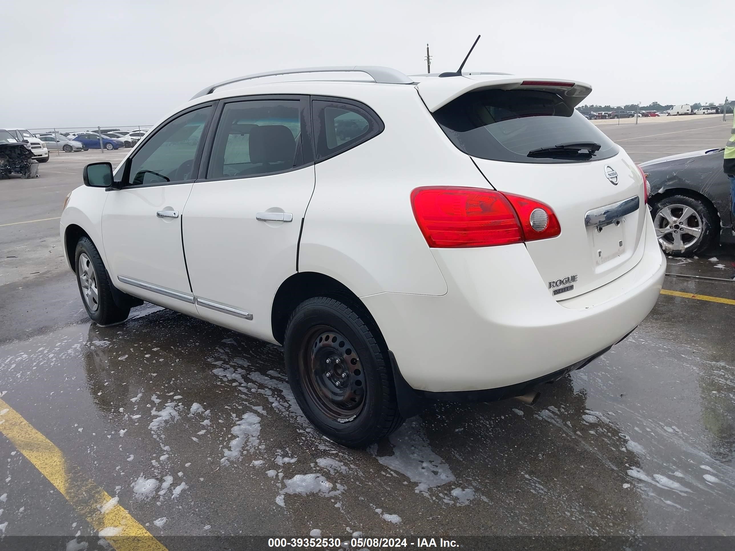 Photo 2 VIN: JN8AS5MT5FW674218 - NISSAN ROGUE 