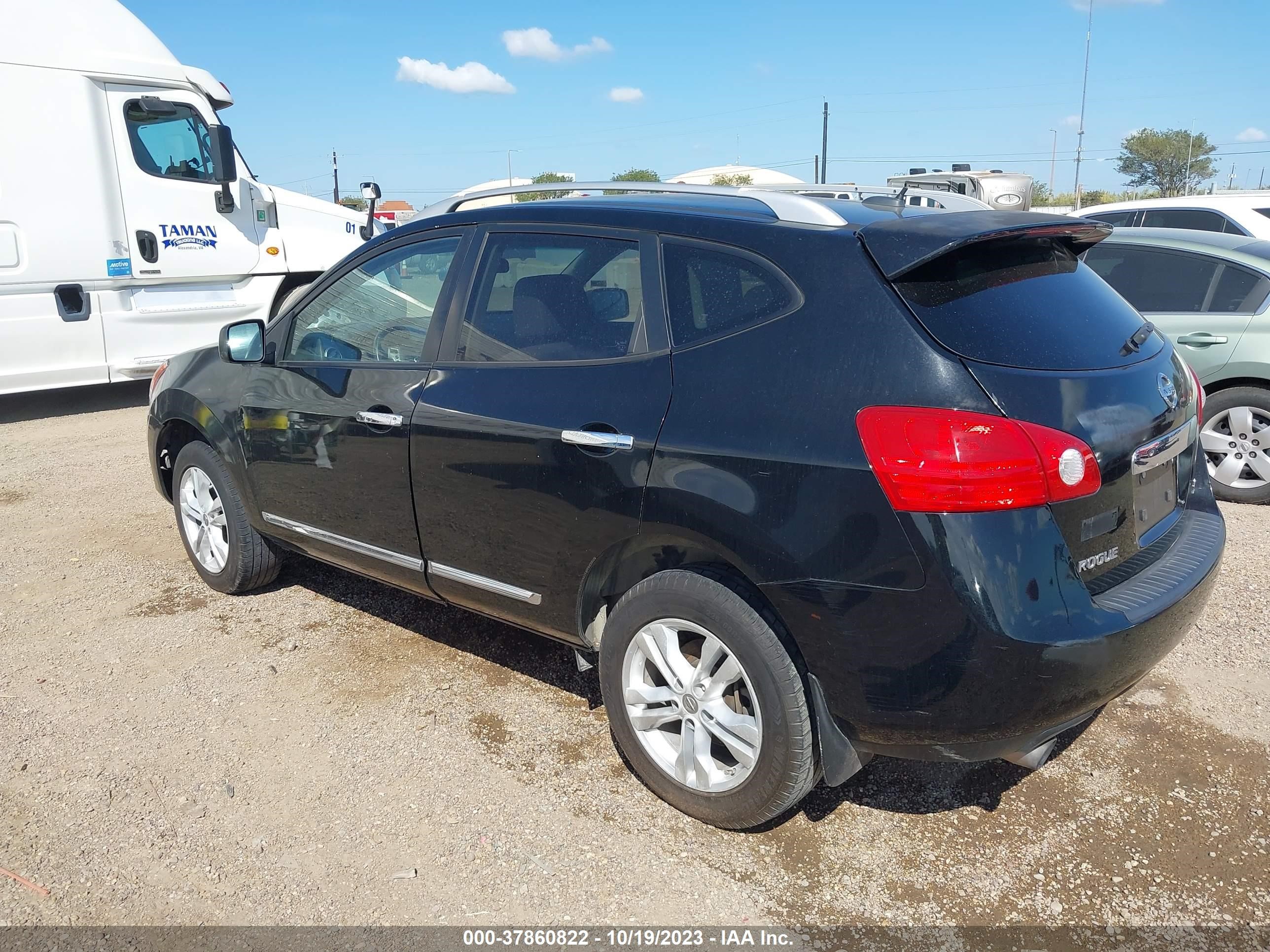 Photo 2 VIN: JN8AS5MT6CW262398 - NISSAN ROGUE 