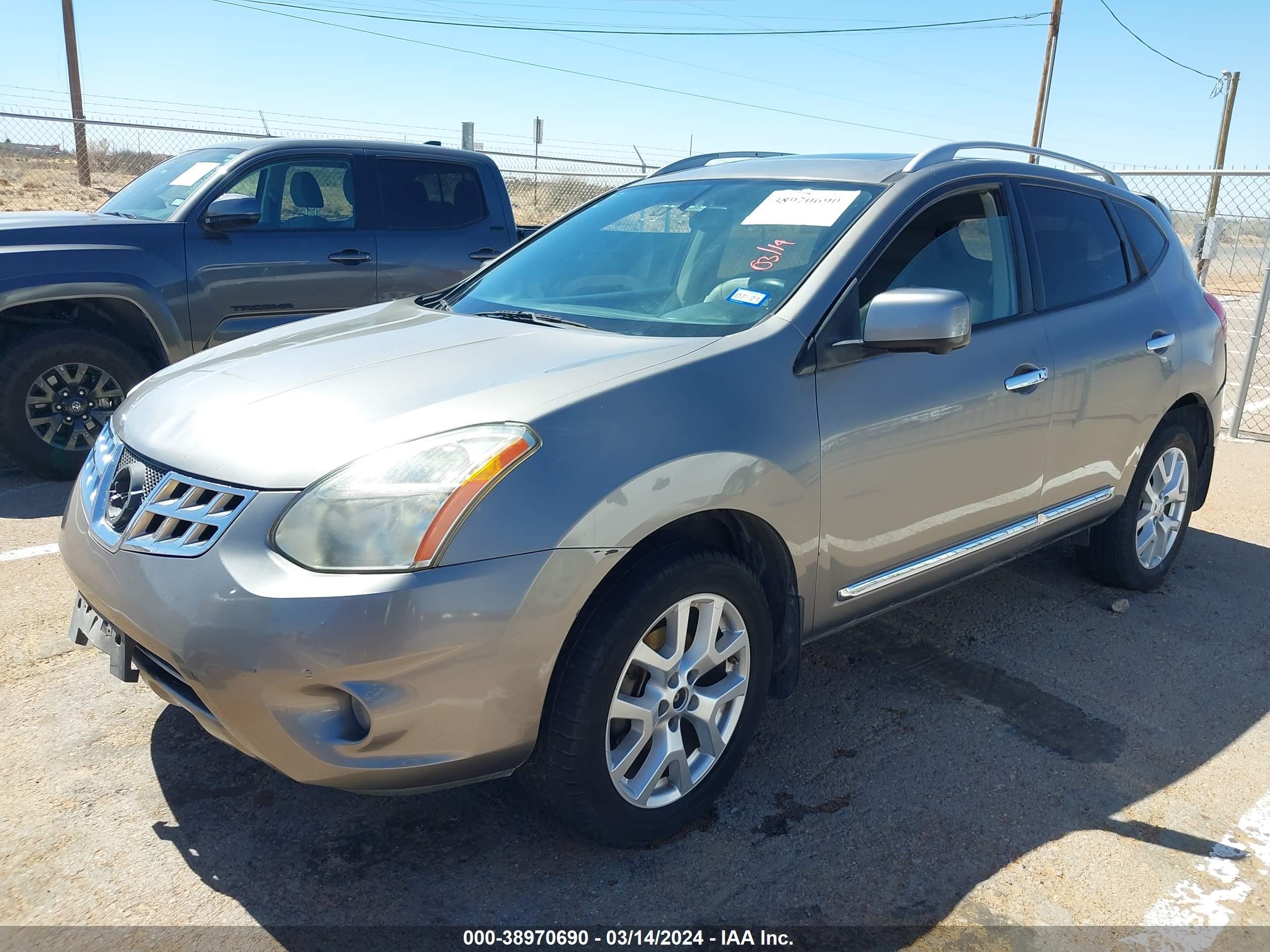 Photo 1 VIN: JN8AS5MT6CW269190 - NISSAN ROGUE 