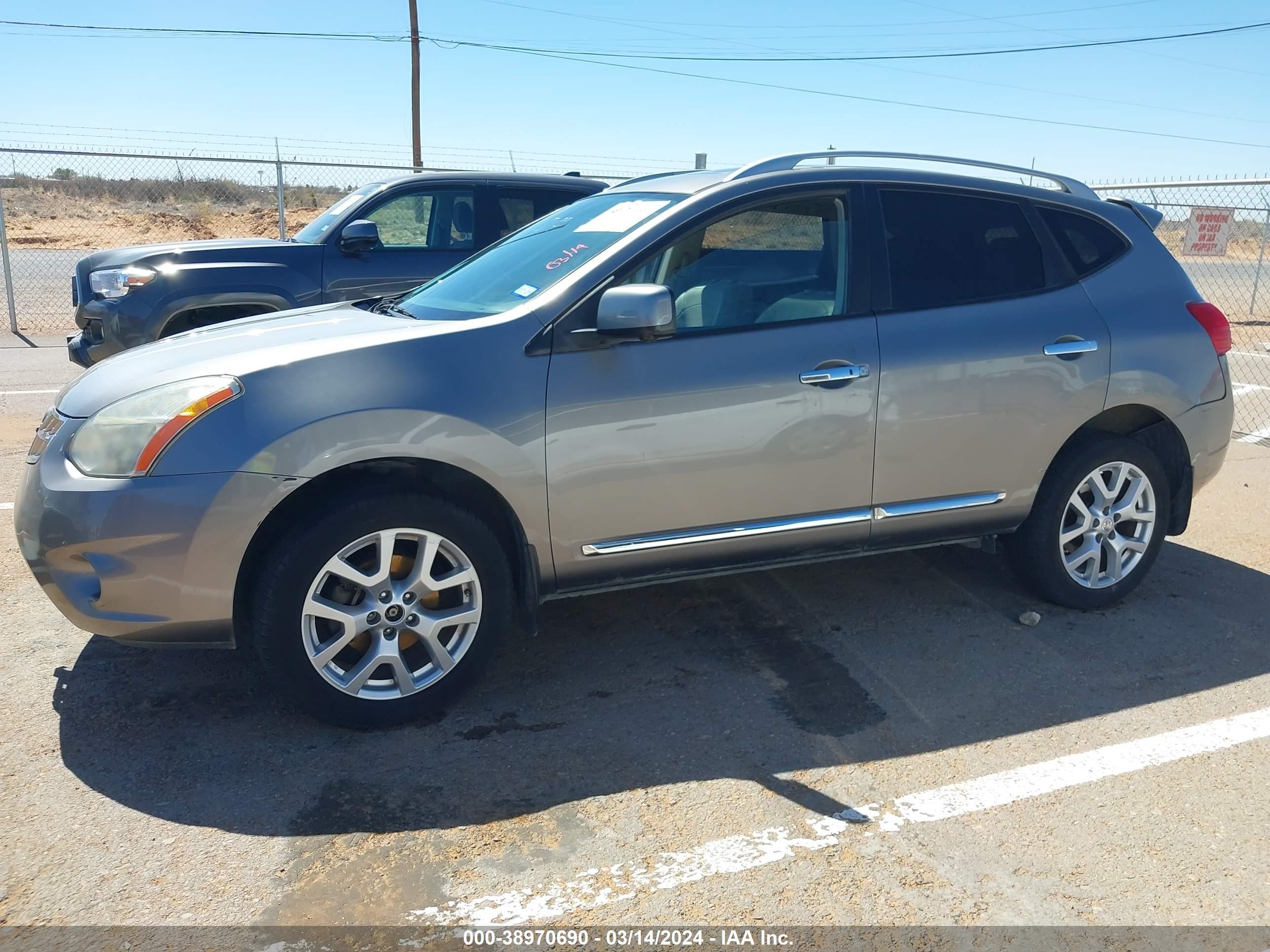 Photo 13 VIN: JN8AS5MT6CW269190 - NISSAN ROGUE 