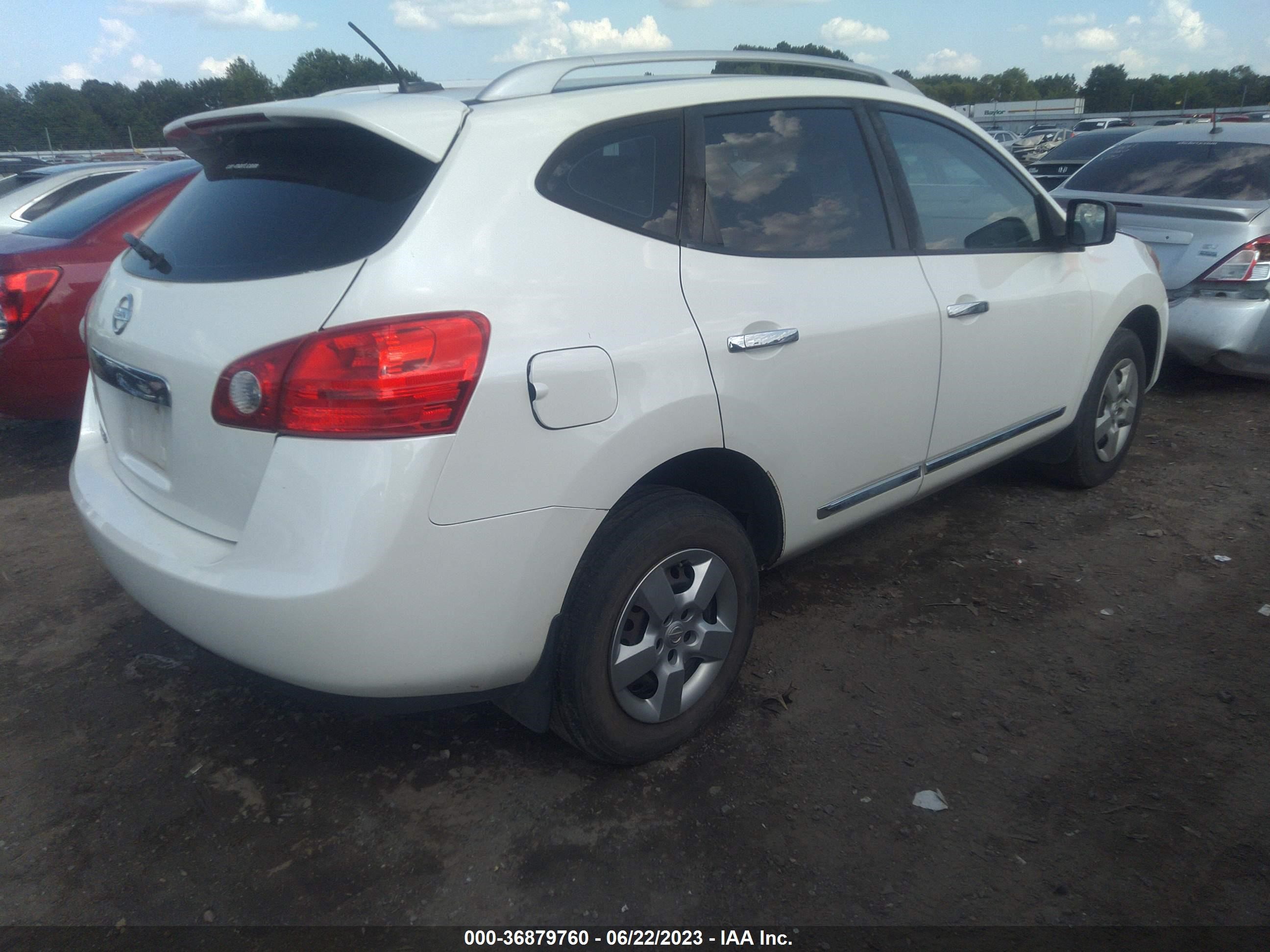 Photo 3 VIN: JN8AS5MT6FW165027 - NISSAN ROGUE 