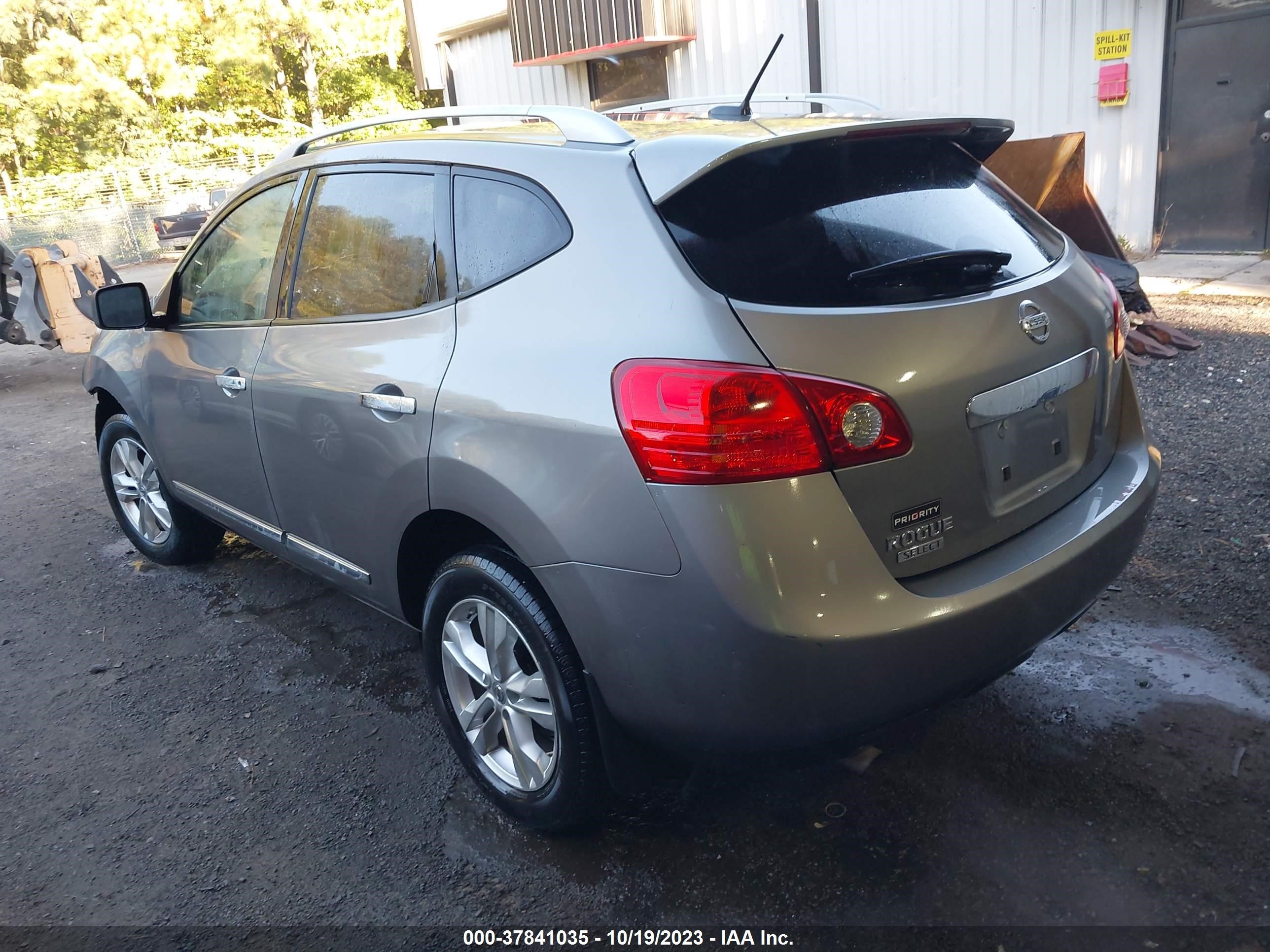 Photo 2 VIN: JN8AS5MT6FW669416 - NISSAN ROGUE 