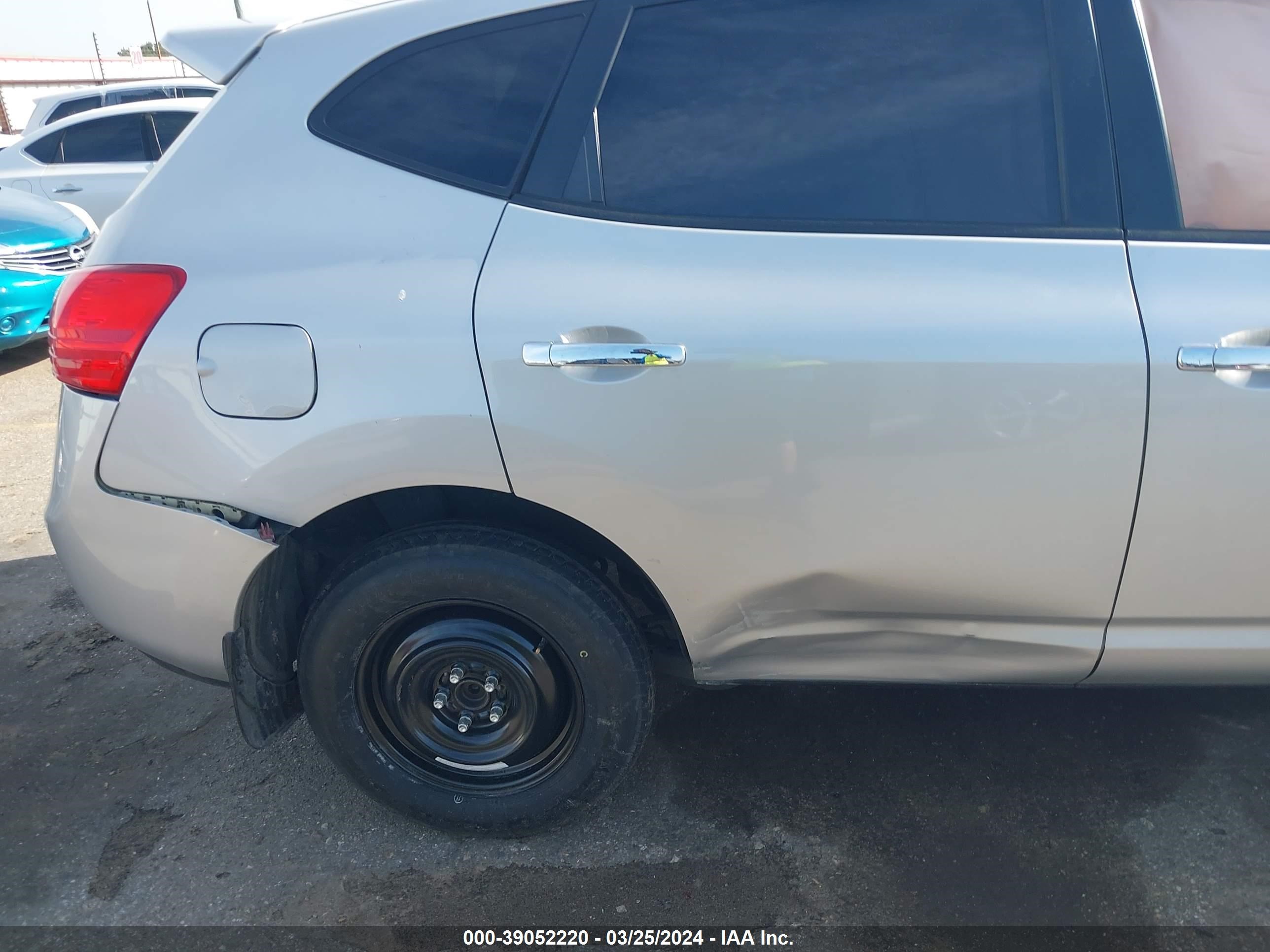 Photo 5 VIN: JN8AS5MT7AW023519 - NISSAN ROGUE 