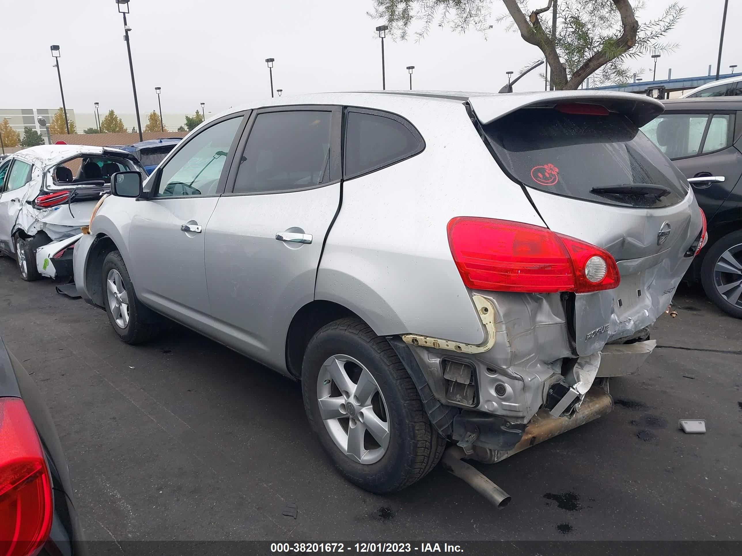 Photo 2 VIN: JN8AS5MT7AW029322 - NISSAN ROGUE 