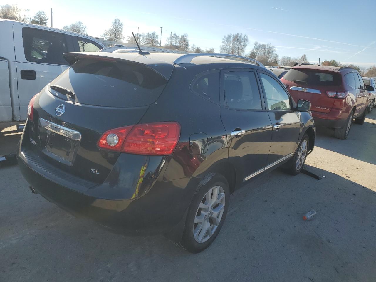 Photo 2 VIN: JN8AS5MT7CW273409 - NISSAN ROGUE 