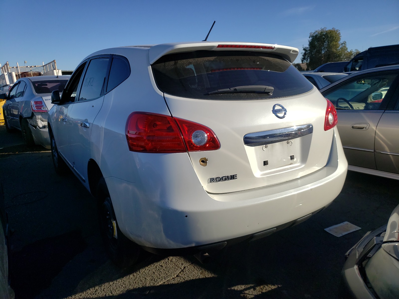 Photo 2 VIN: JN8AS5MT7CW276553 - NISSAN ROGUE S 