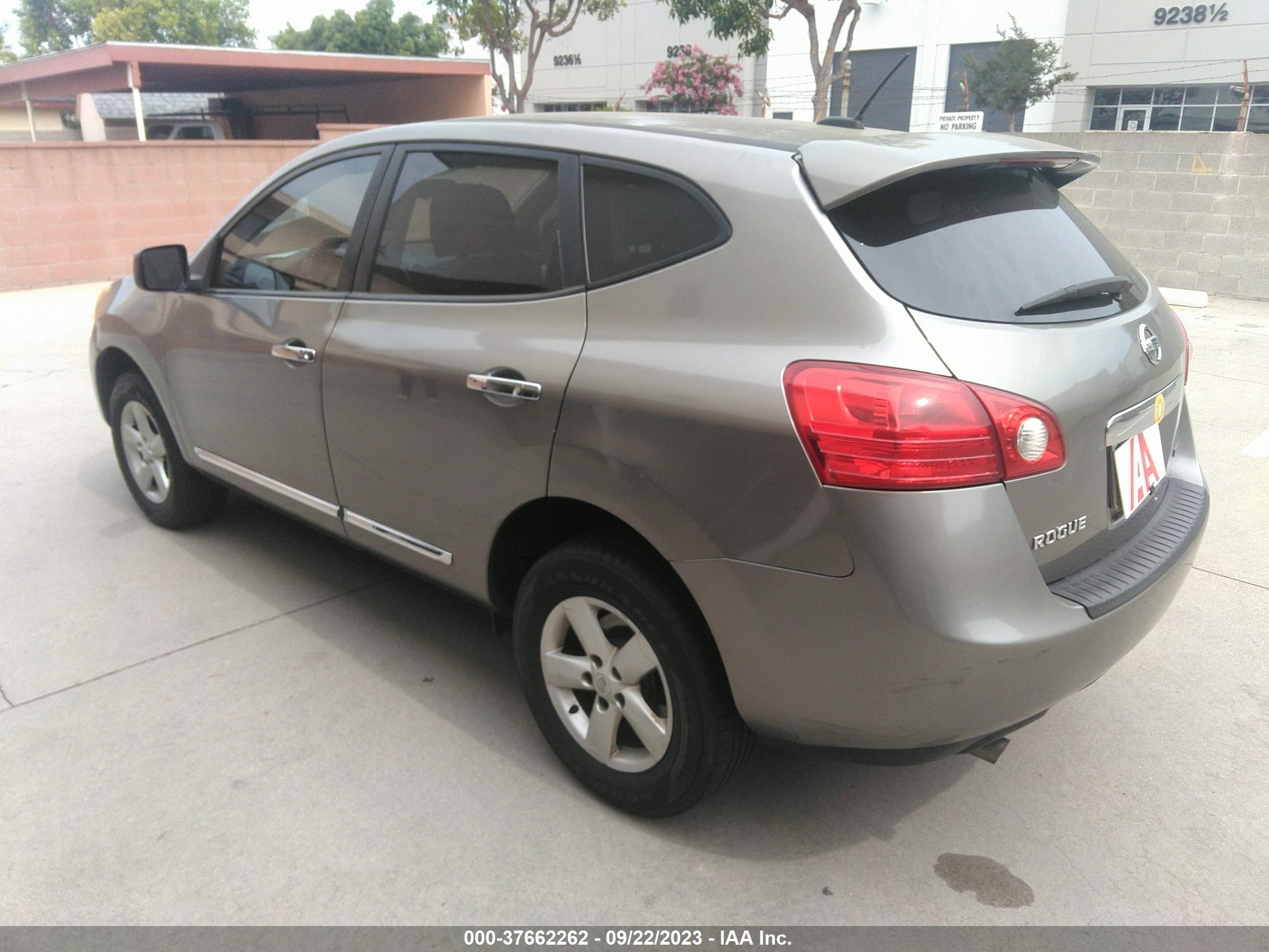 Photo 2 VIN: JN8AS5MT7DW031124 - NISSAN ROGUE 