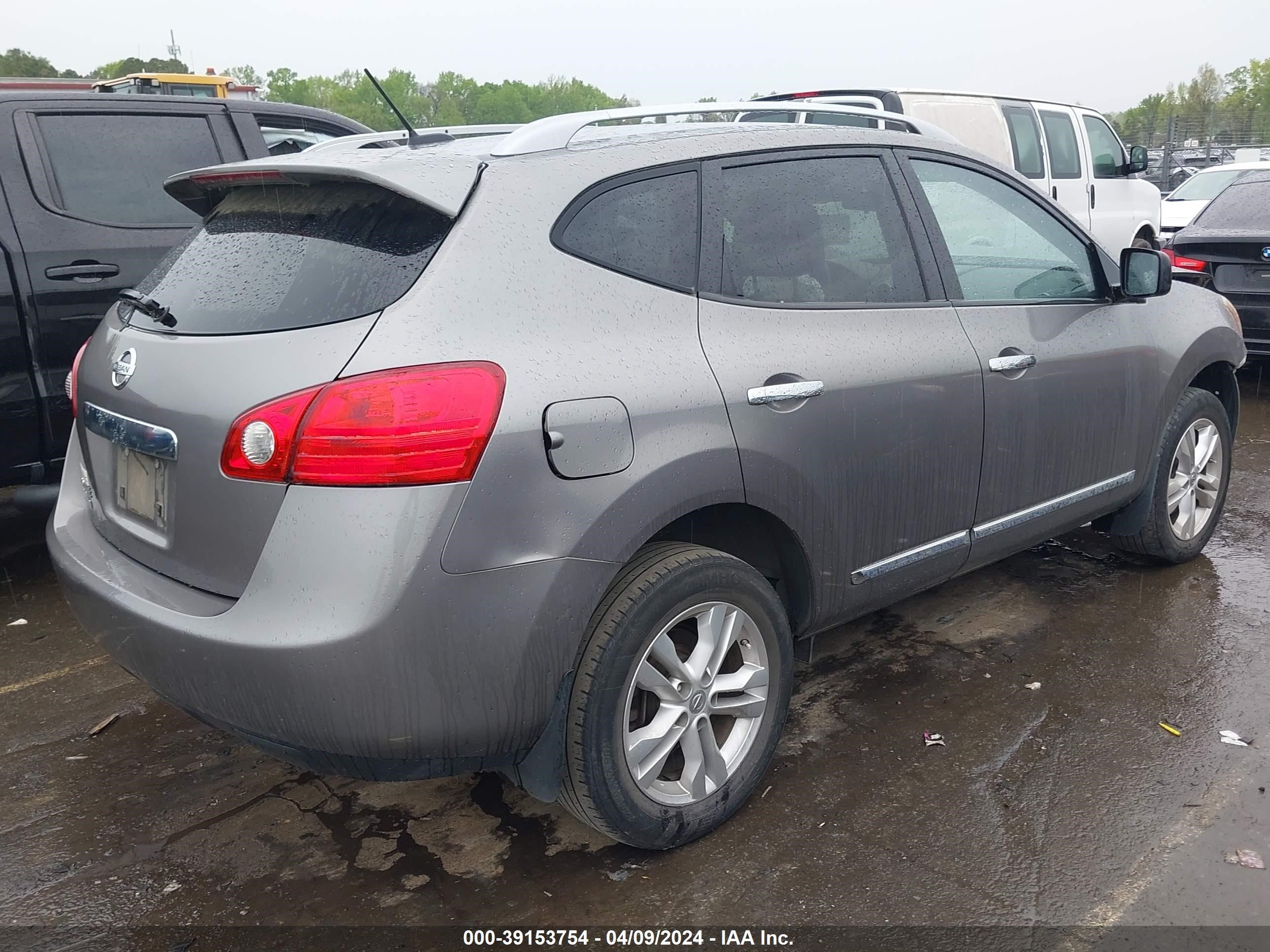 Photo 3 VIN: JN8AS5MT7FW671031 - NISSAN ROGUE 