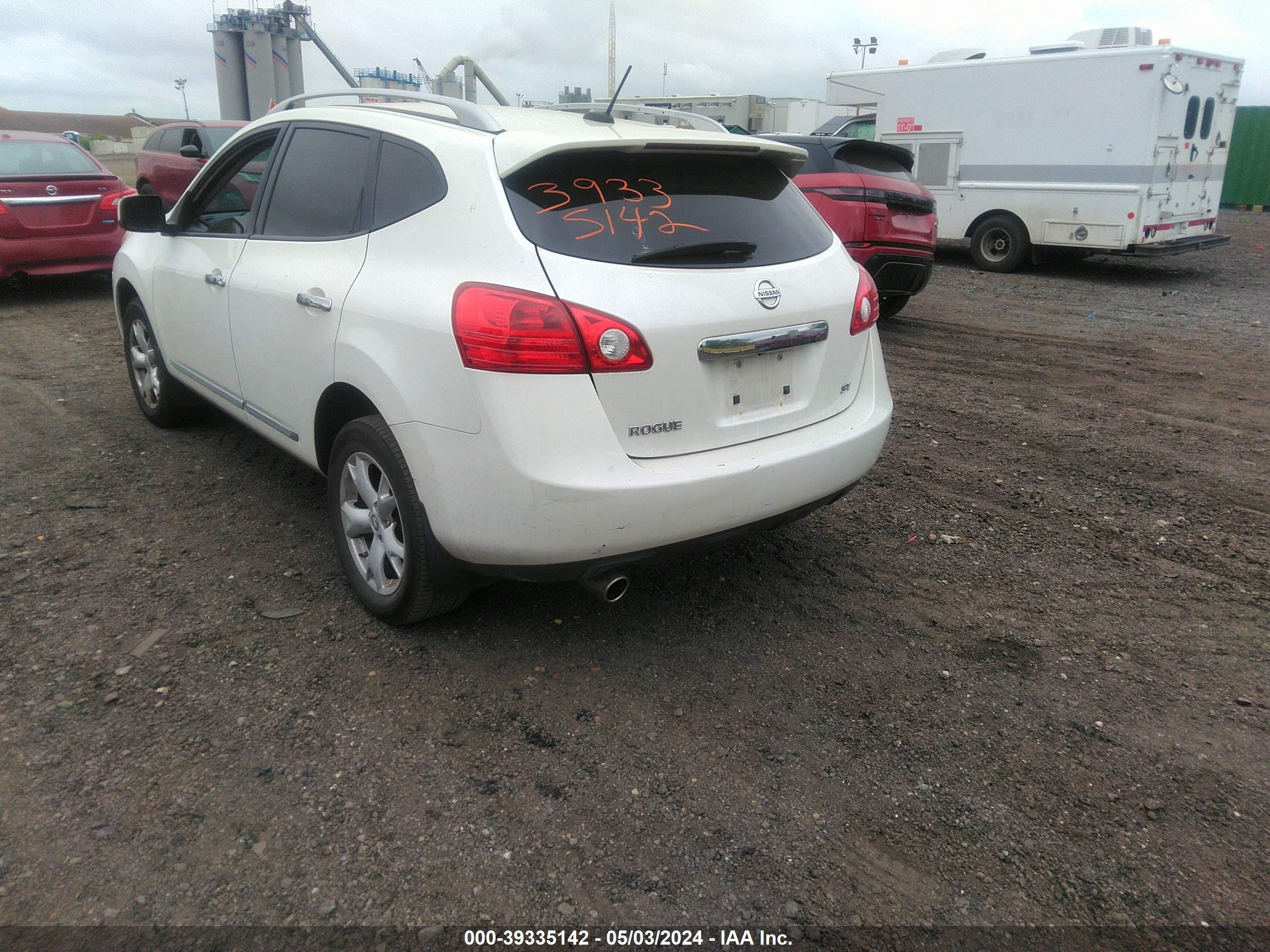 Photo 2 VIN: JN8AS5MT8BW151463 - NISSAN ROGUE 