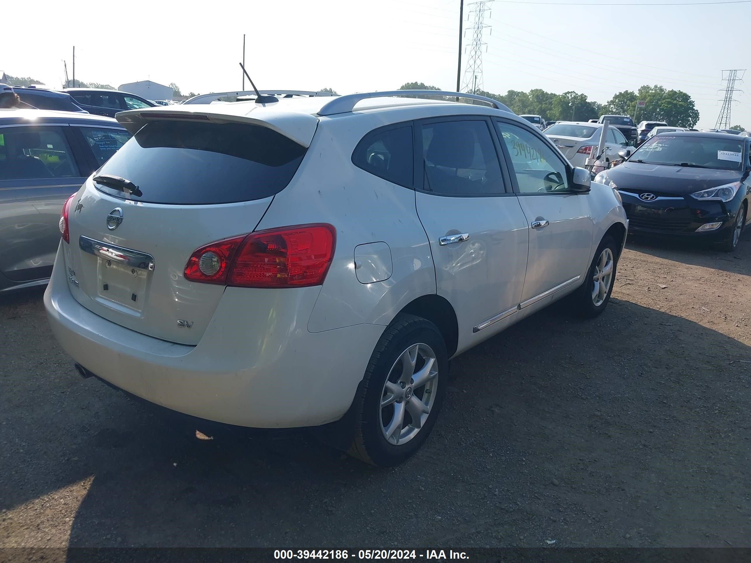 Photo 3 VIN: JN8AS5MT8BW160034 - NISSAN ROGUE 