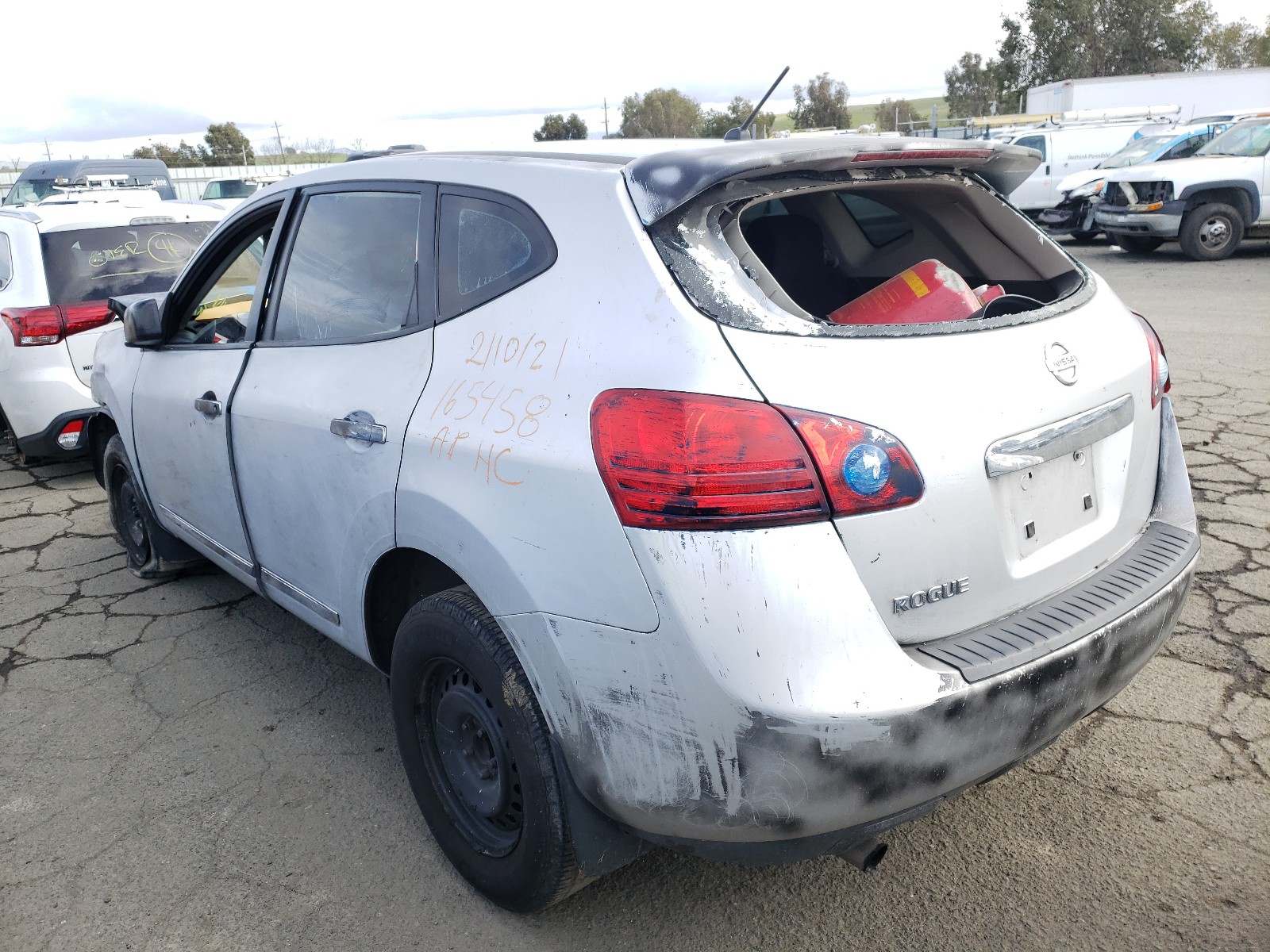 Photo 2 VIN: JN8AS5MT8BW165458 - NISSAN ROGUE S 