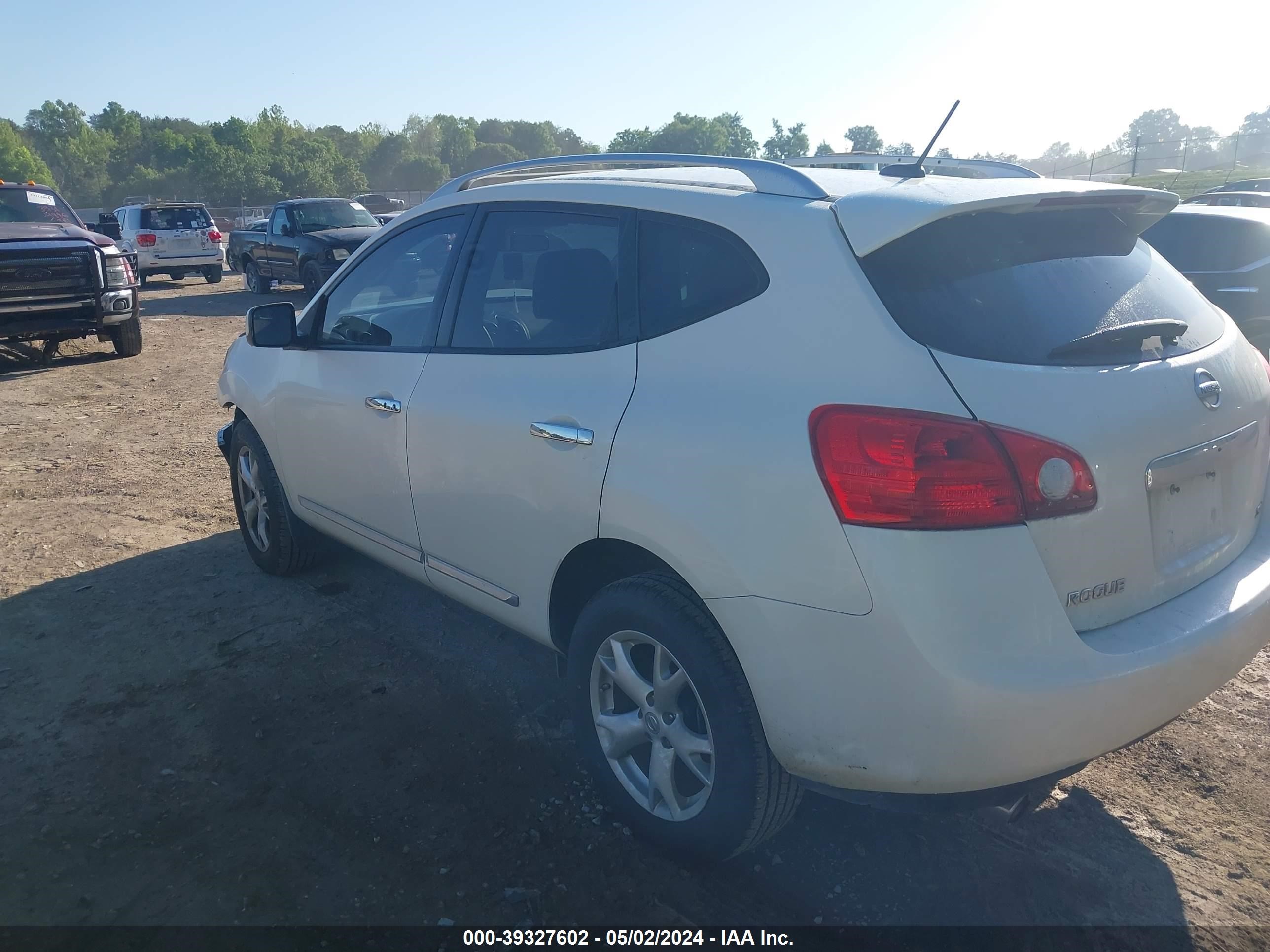 Photo 2 VIN: JN8AS5MT8BW188822 - NISSAN ROGUE 