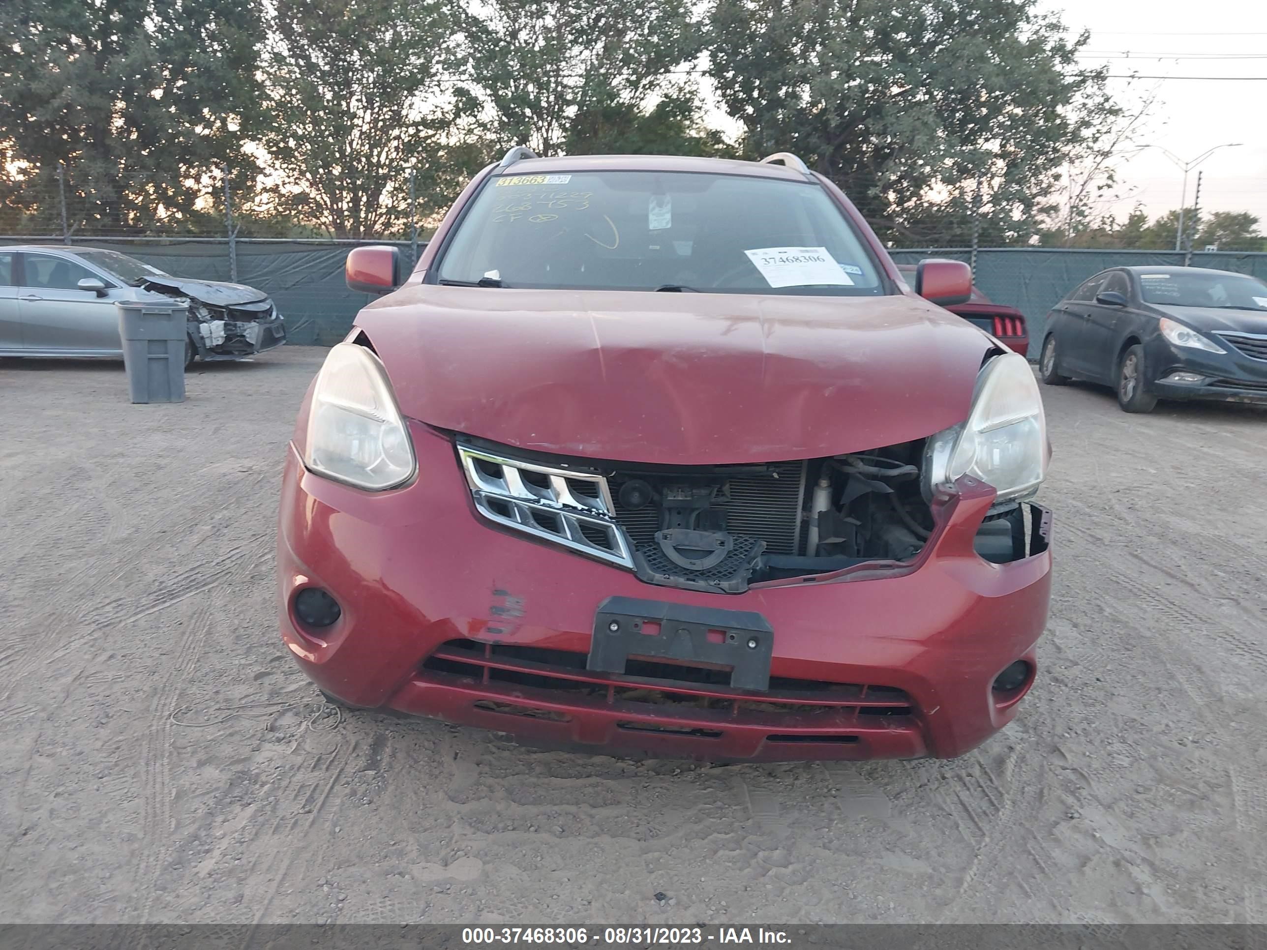 Photo 11 VIN: JN8AS5MT8CW268753 - NISSAN ROGUE 