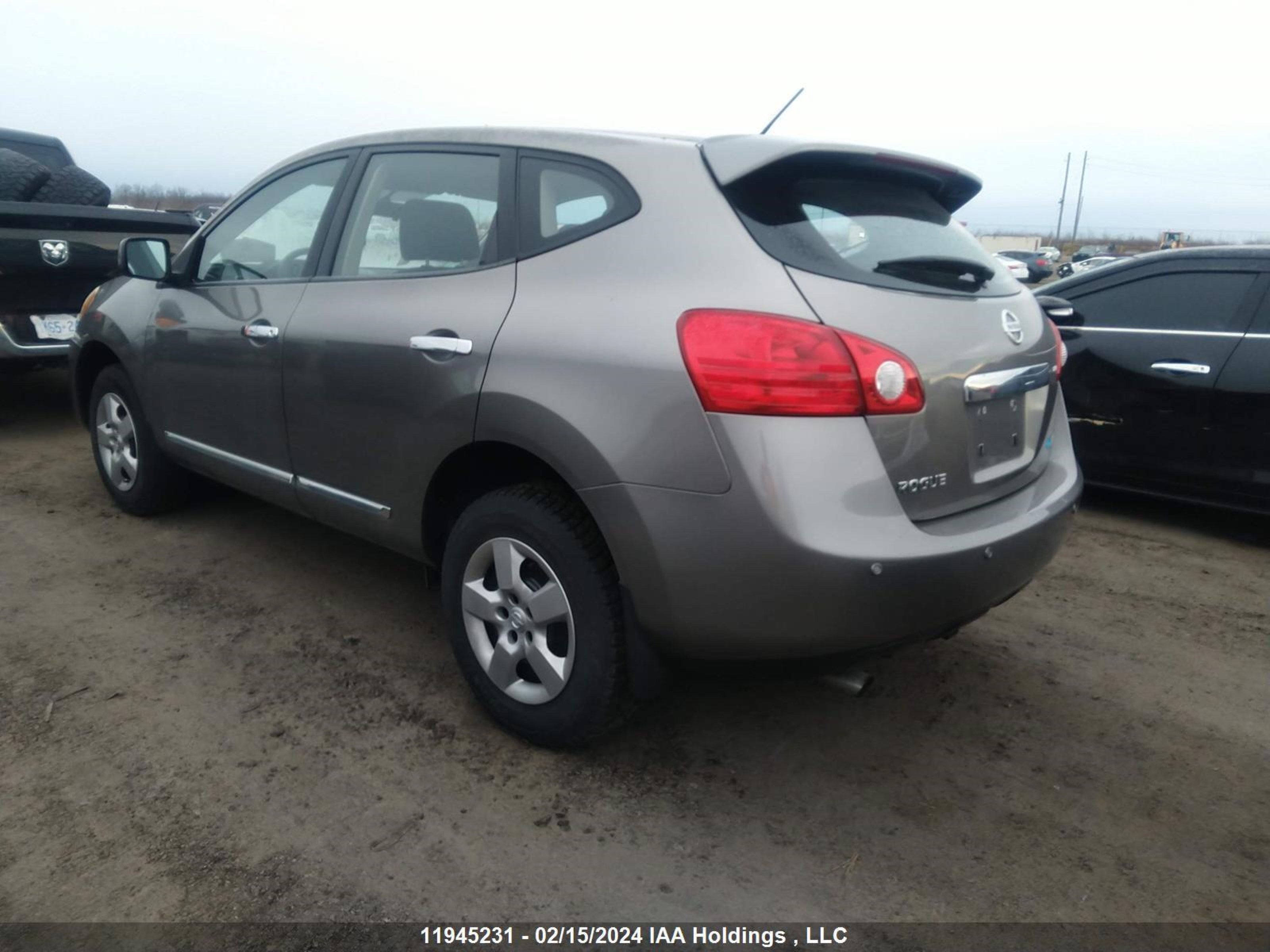 Photo 2 VIN: JN8AS5MT8CW274360 - NISSAN ROGUE 