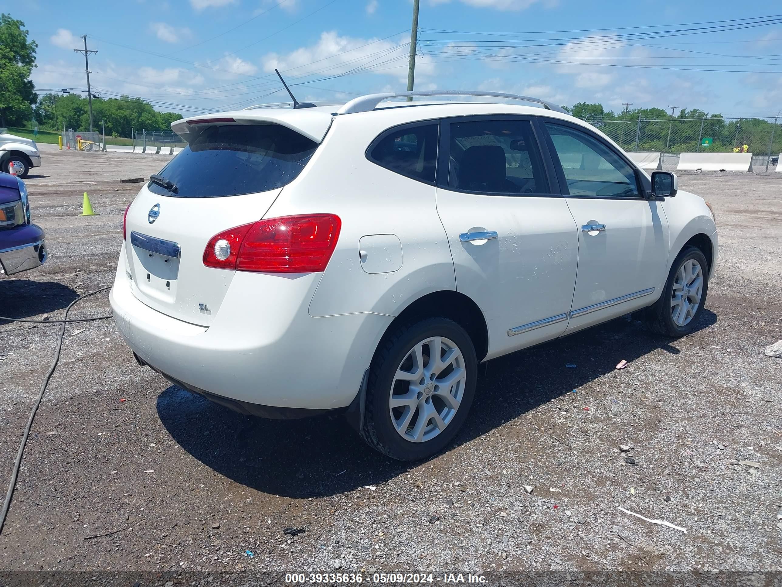 Photo 3 VIN: JN8AS5MT8CW302447 - NISSAN ROGUE 