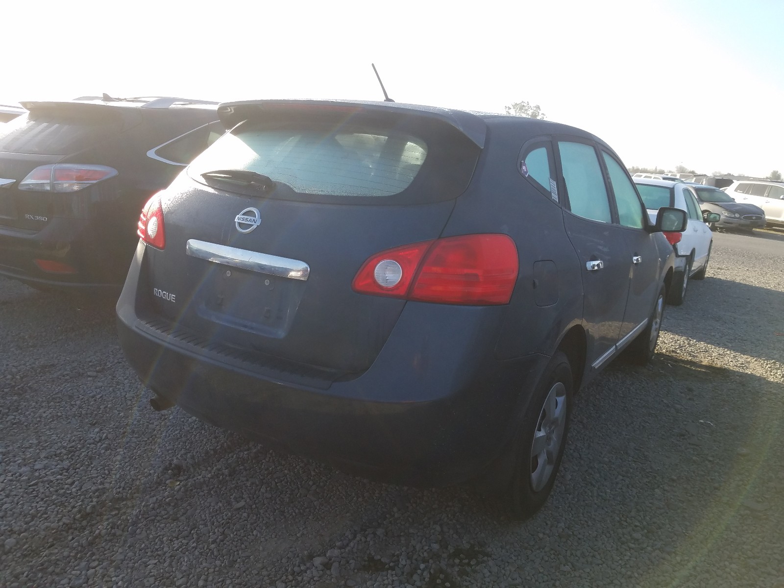 Photo 3 VIN: JN8AS5MT8CW609813 - NISSAN ROGUE S 