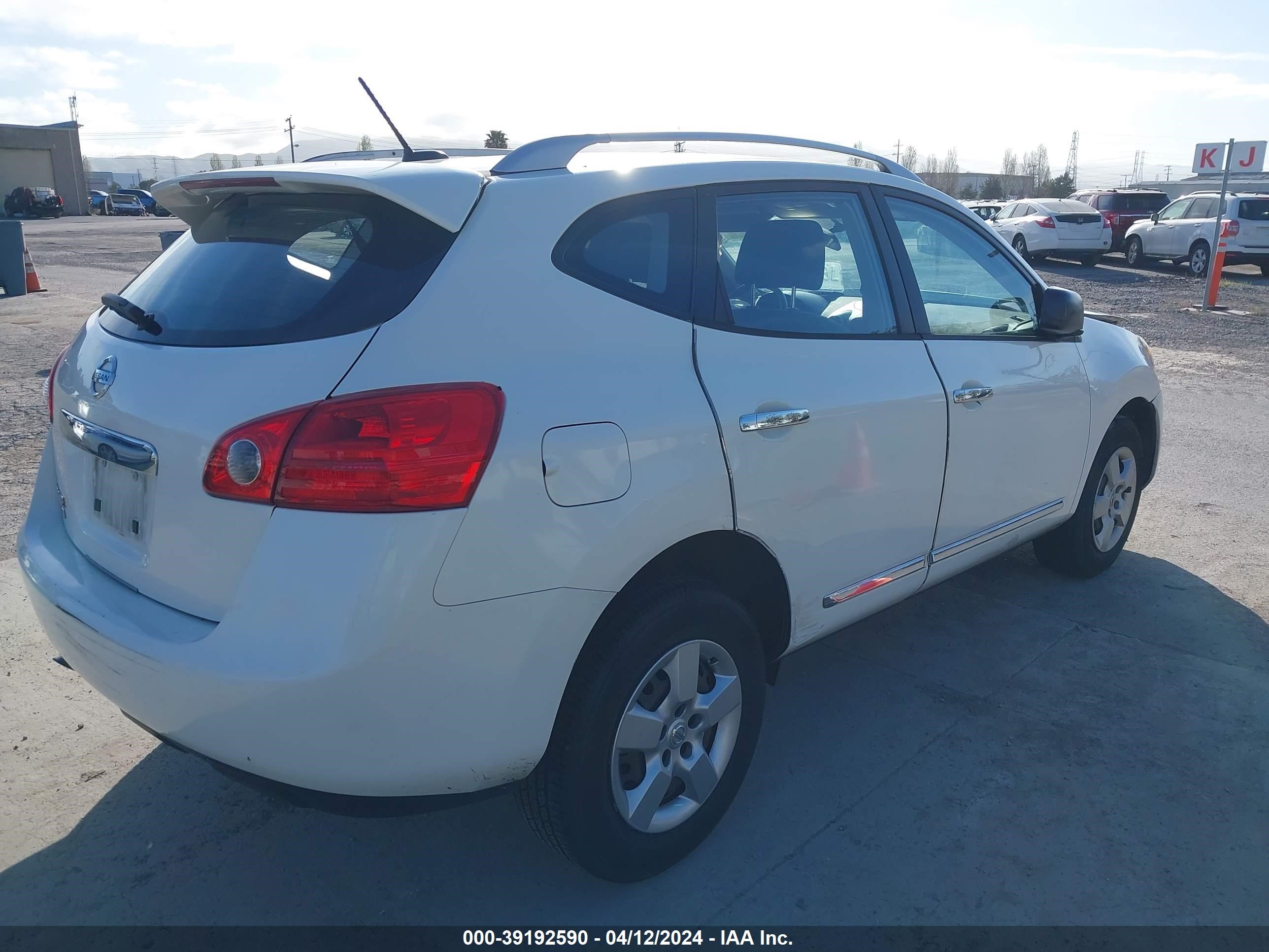 Photo 3 VIN: JN8AS5MT8EW615260 - NISSAN ROGUE 