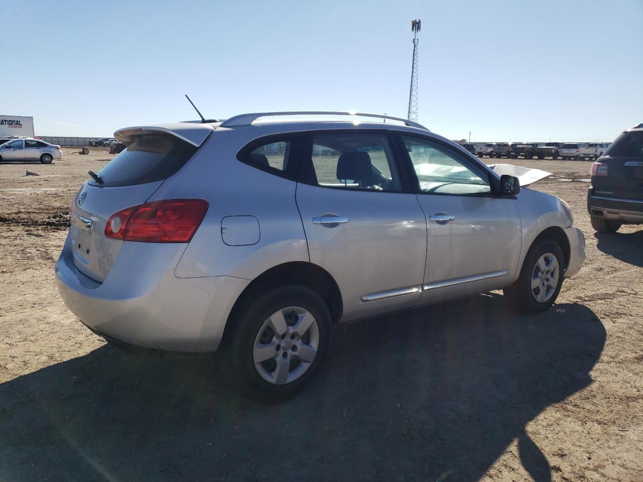 Photo 2 VIN: JN8AS5MT8FW663830 - NISSAN ROGUE 