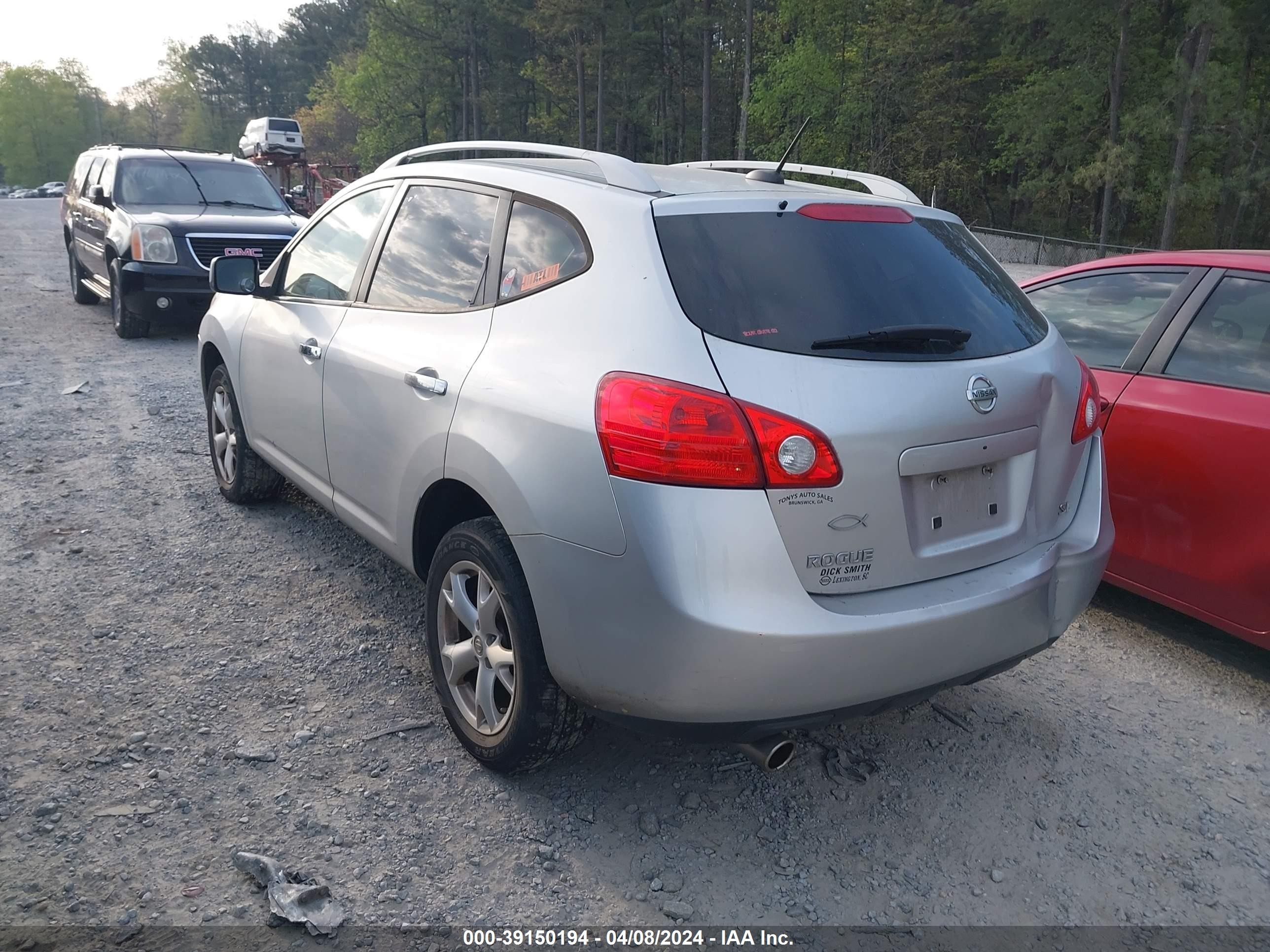 Photo 2 VIN: JN8AS5MT9AW002252 - NISSAN ROGUE 