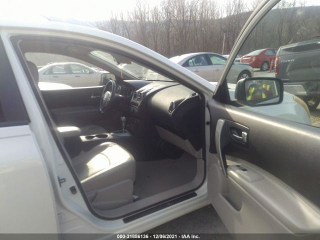 Photo 4 VIN: JN8AS5MT9AW017866 - NISSAN ROGUE 