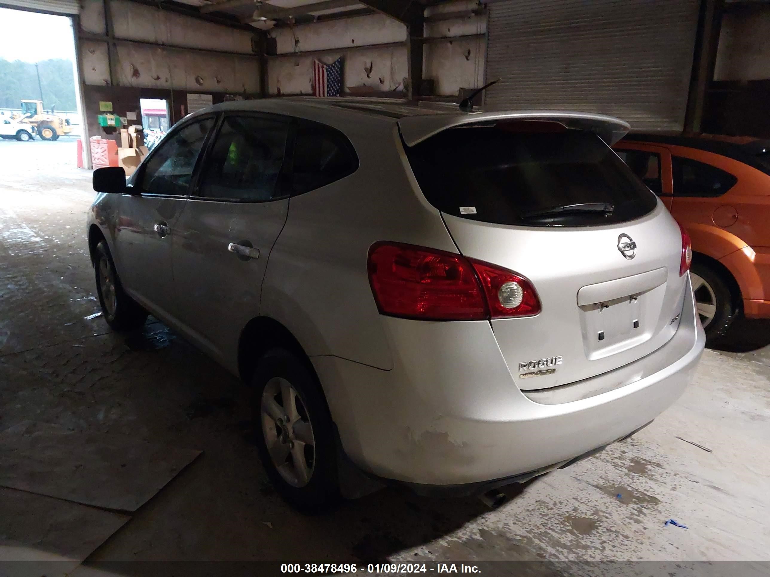 Photo 2 VIN: JN8AS5MT9AW028009 - NISSAN ROGUE 