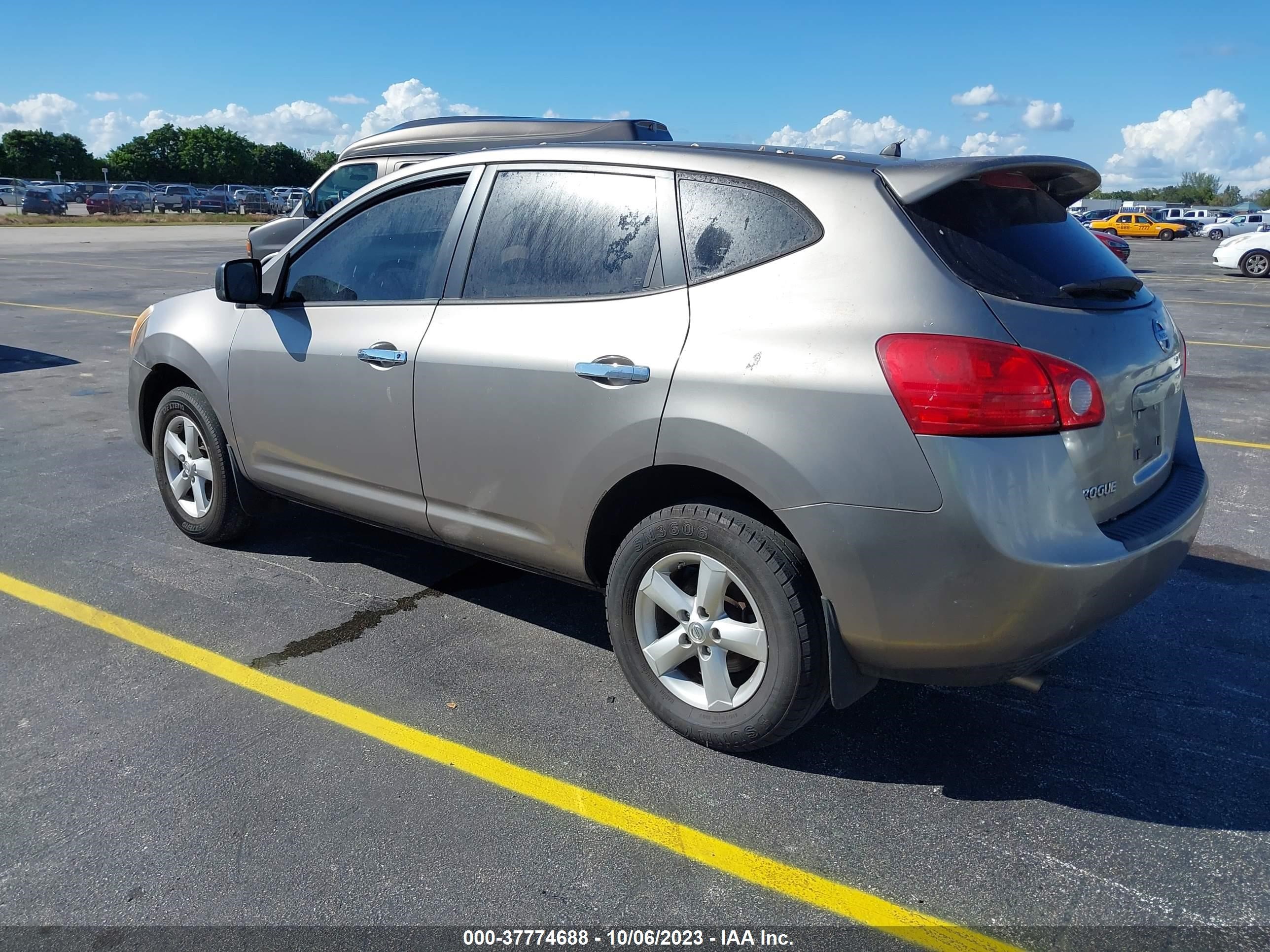 Photo 2 VIN: JN8AS5MT9AW029077 - NISSAN ROGUE 