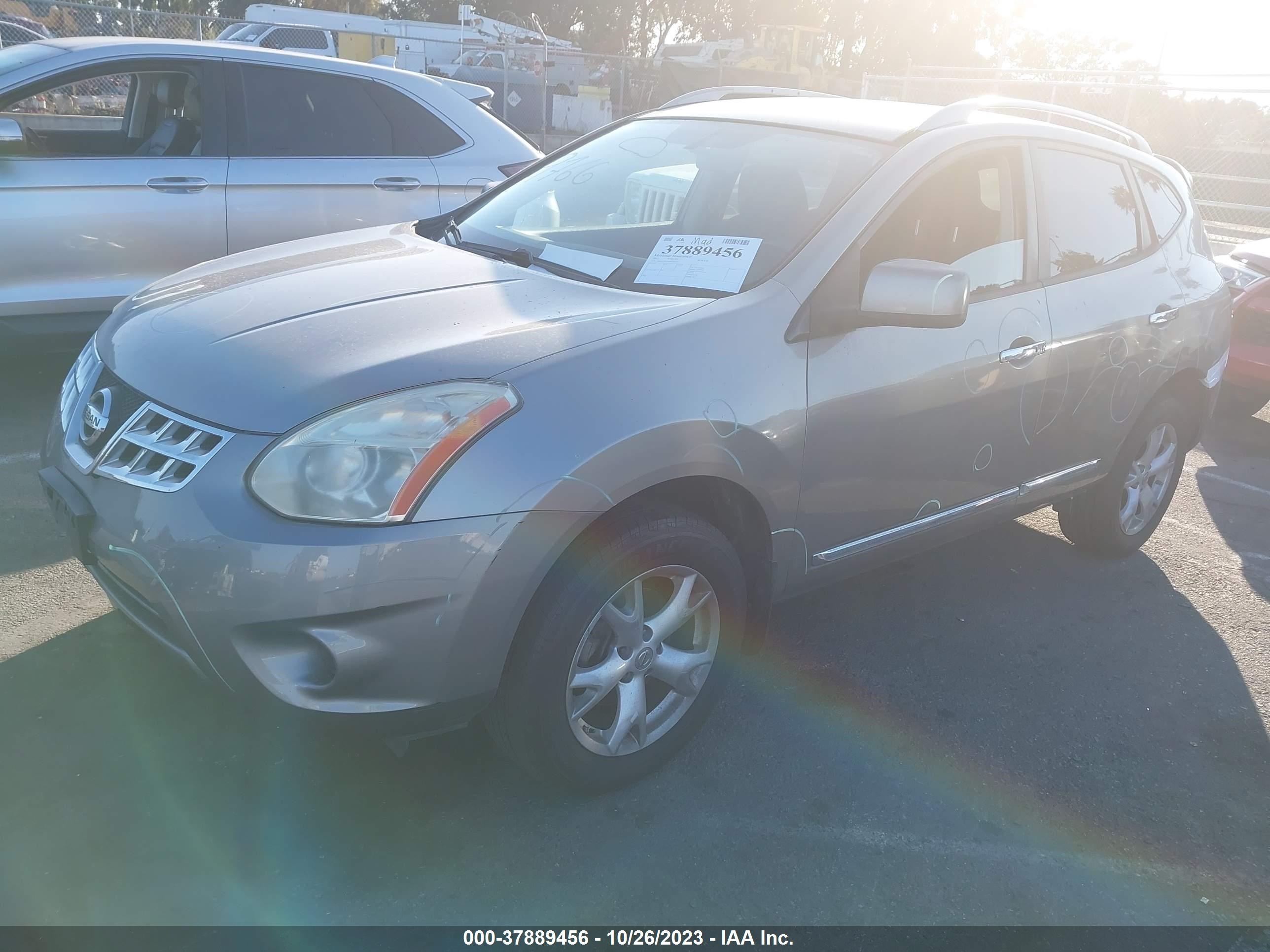 Photo 1 VIN: JN8AS5MT9BW186397 - NISSAN ROGUE 