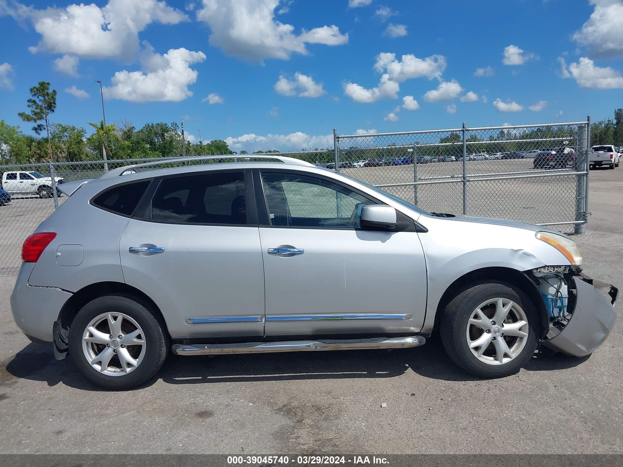 Photo 12 VIN: JN8AS5MT9BW567036 - NISSAN ROGUE 