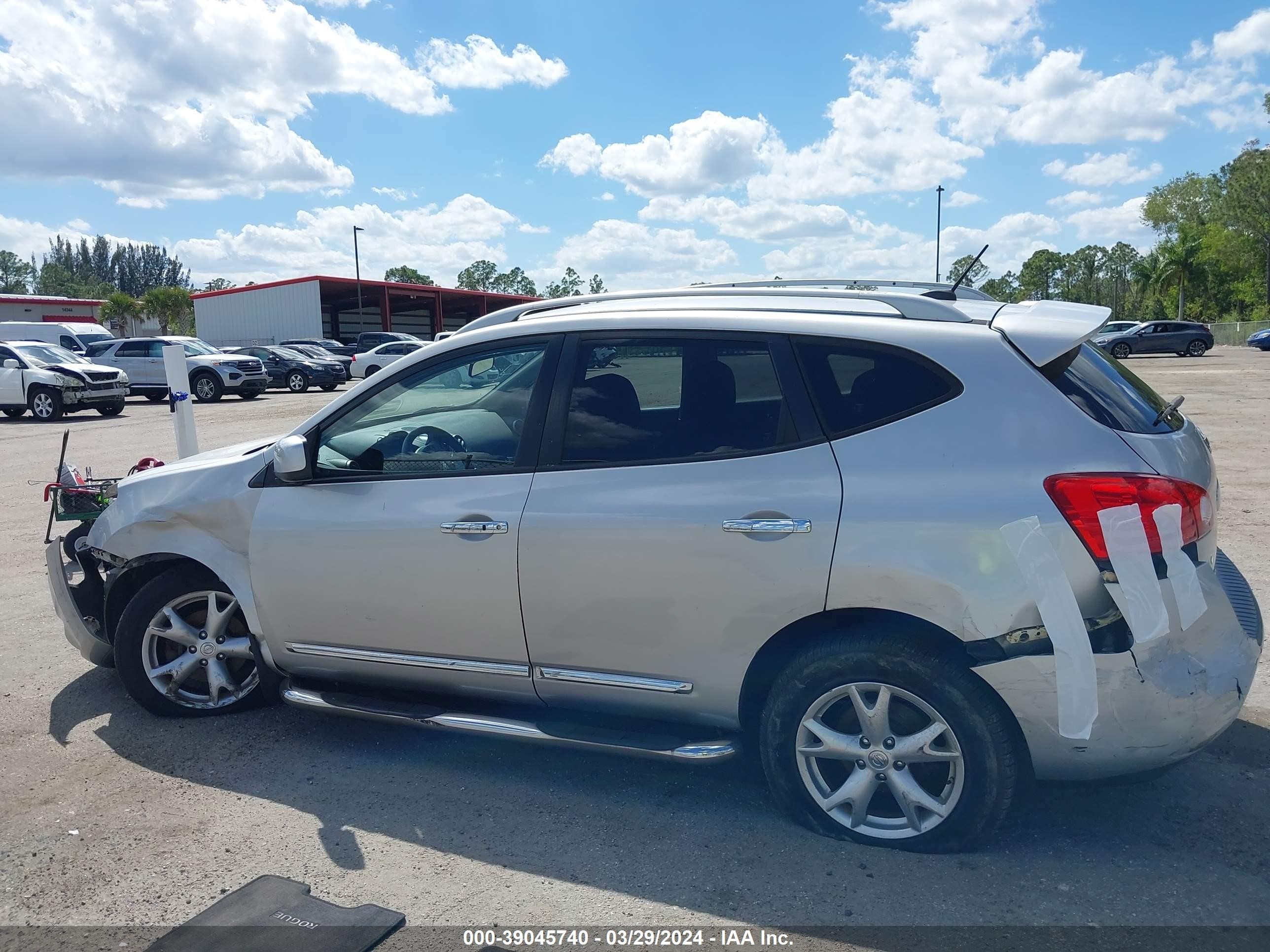 Photo 13 VIN: JN8AS5MT9BW567036 - NISSAN ROGUE 