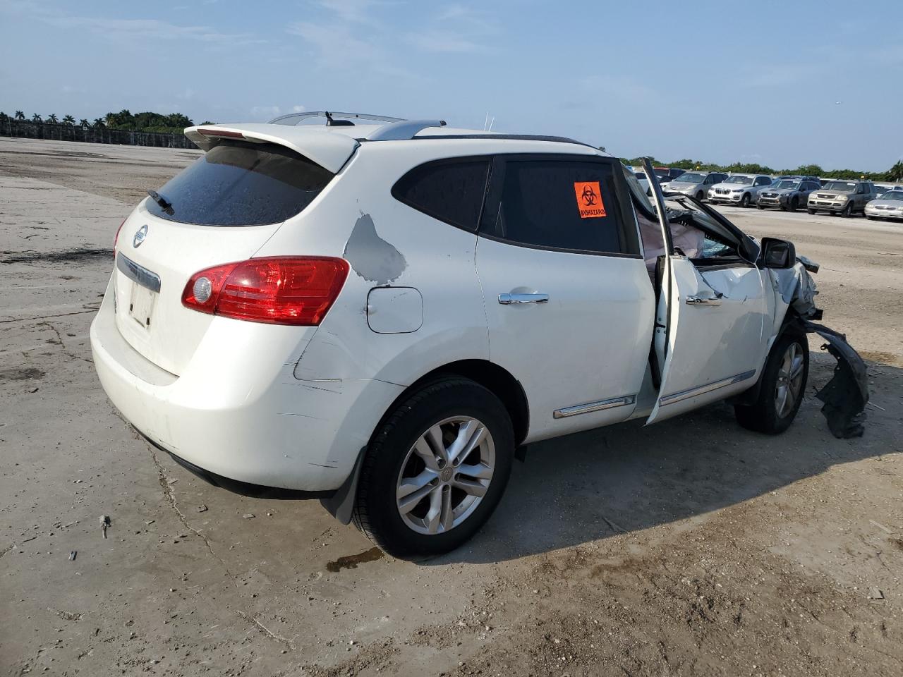 Photo 2 VIN: JN8AS5MT9FW666350 - NISSAN ROGUE 